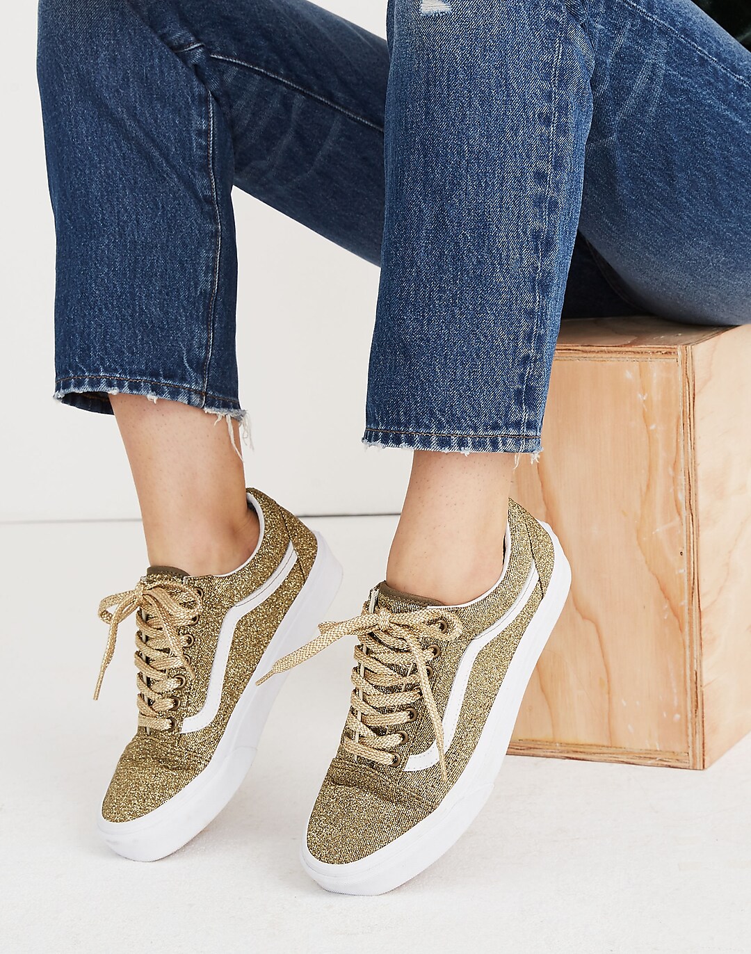 Vans® Unisex Old Skool Lace-Up Sneakers in Gold Glitter