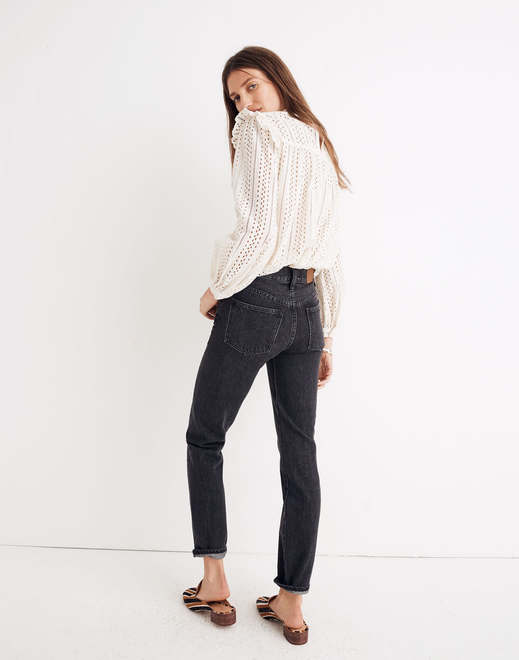 The Perfect Vintage Jean in Roxstone Wash: Knee-Rip Edition