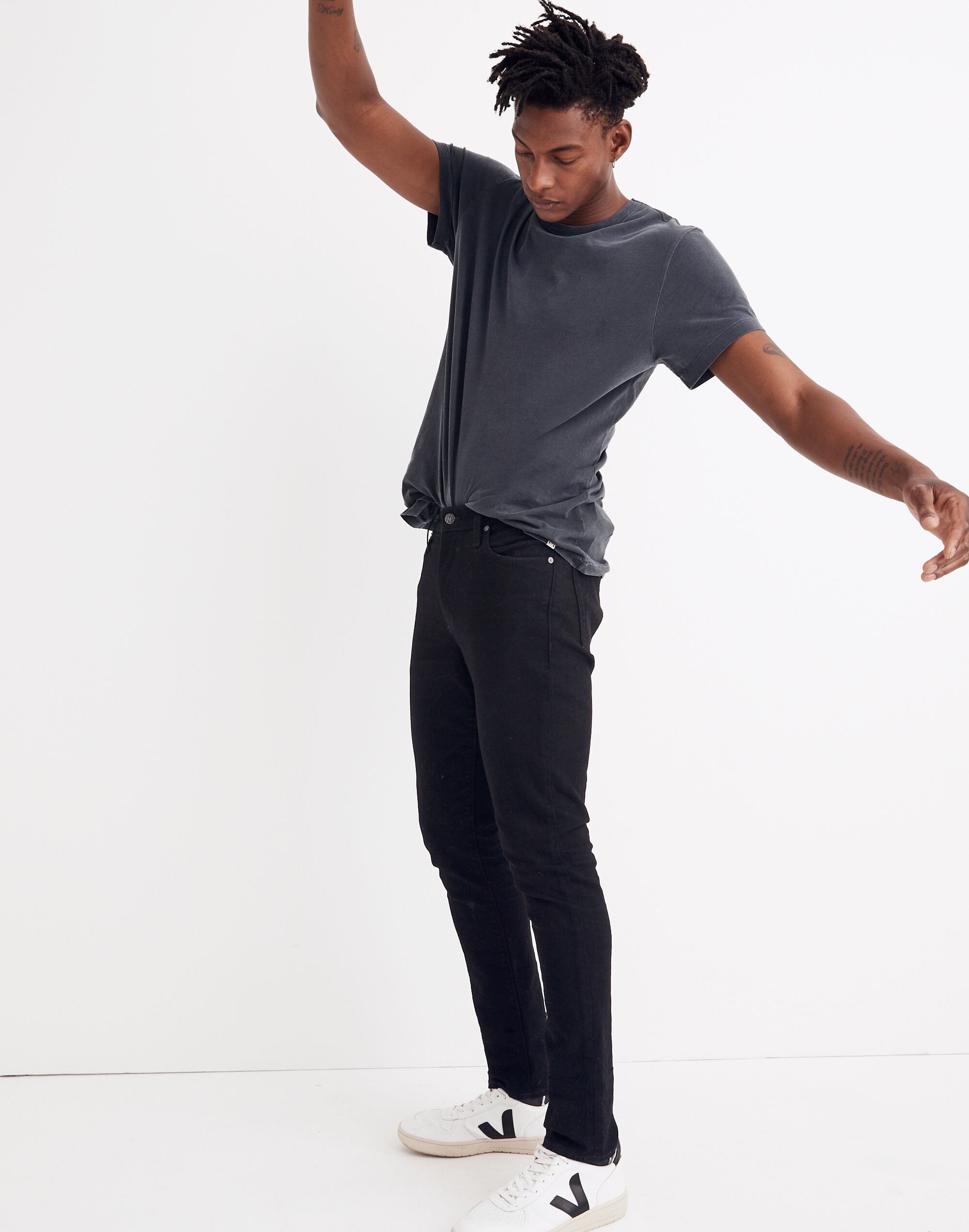 Skinny Authentic Flex Jeans in Classic Black Wash