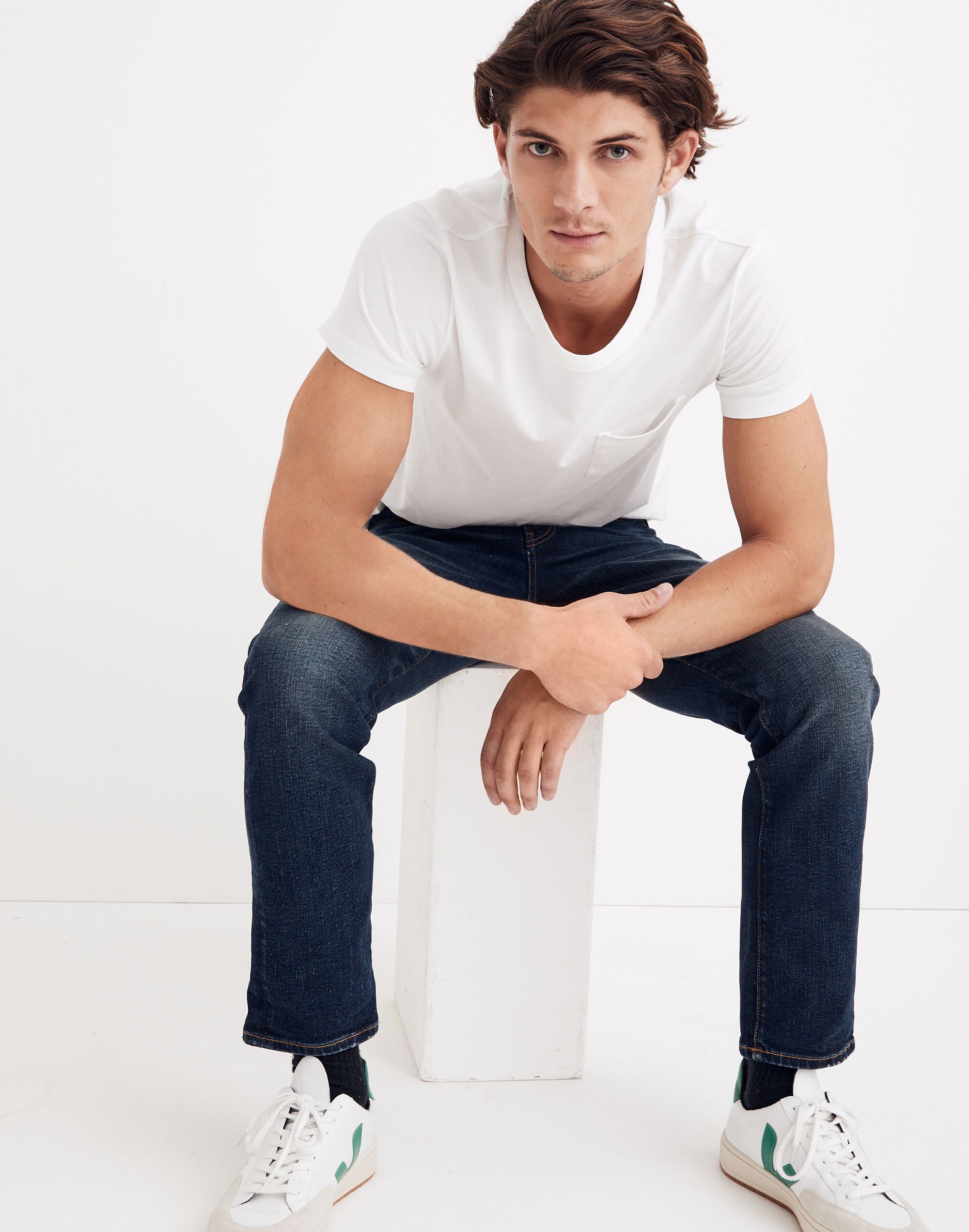 Straight Authentic Flex Jeans in Market Wash in market image 2