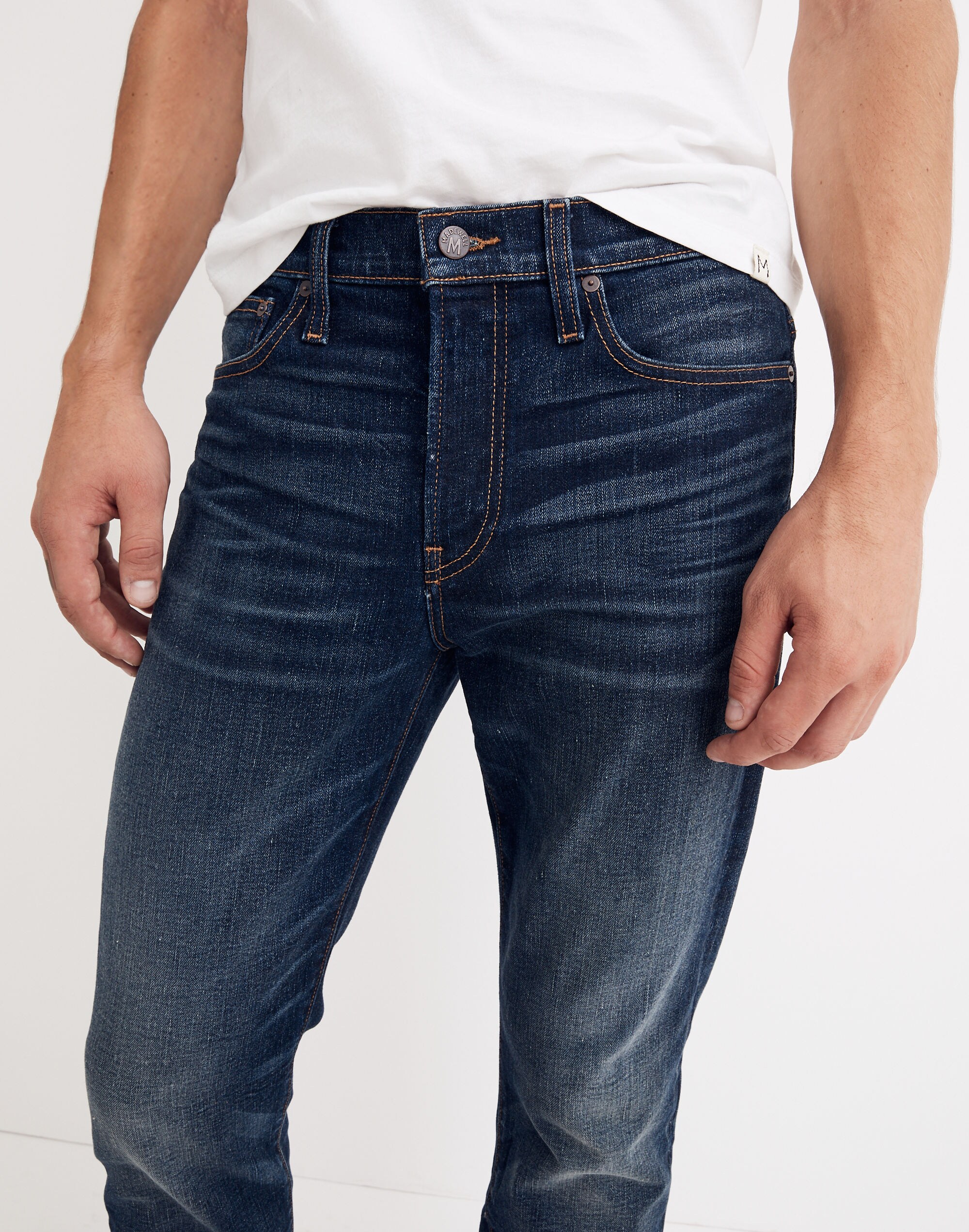 Straight Authentic Flex Jeans in Market Wash in market image 3