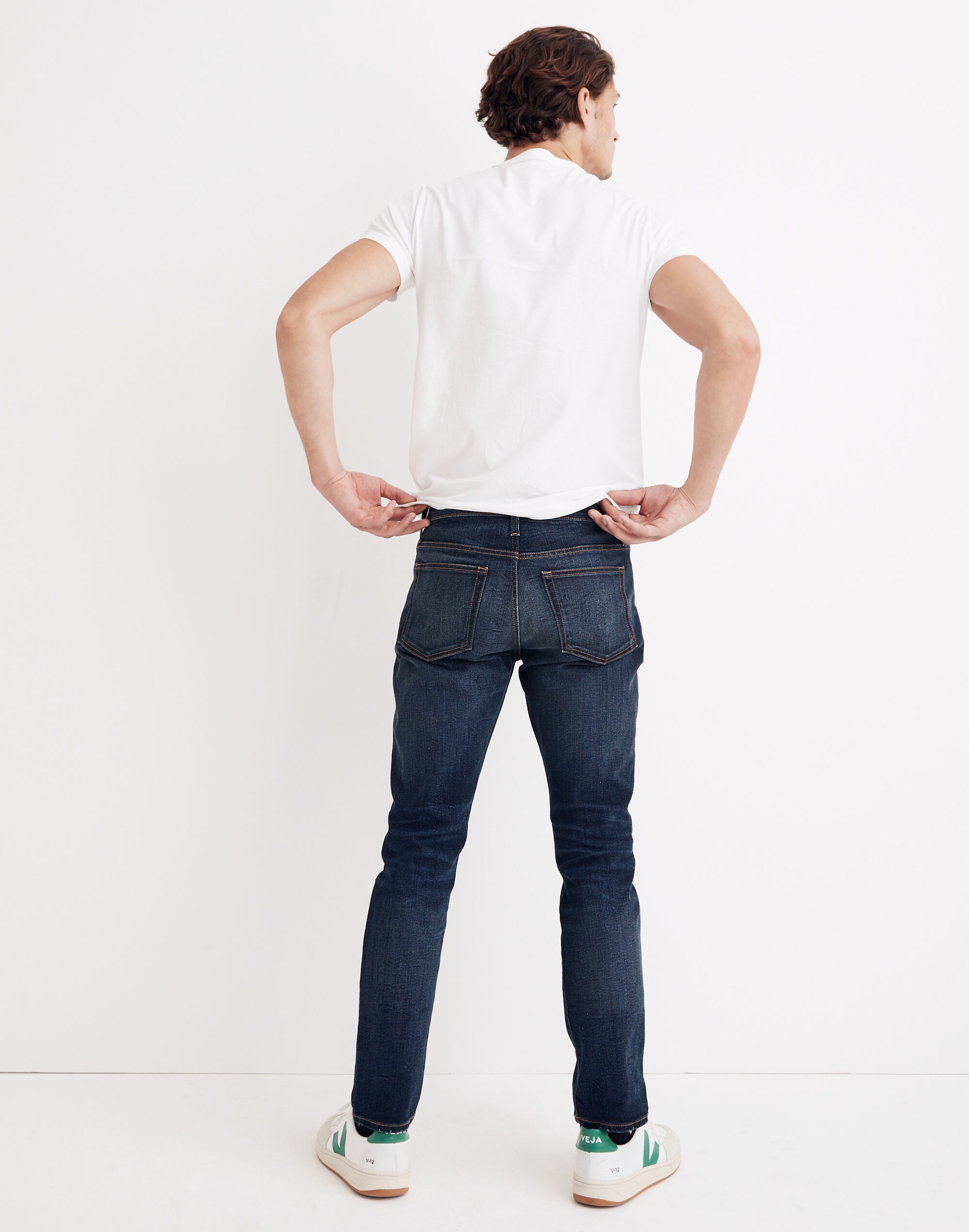 Straight Authentic Flex Jeans in Market Wash in market image 4