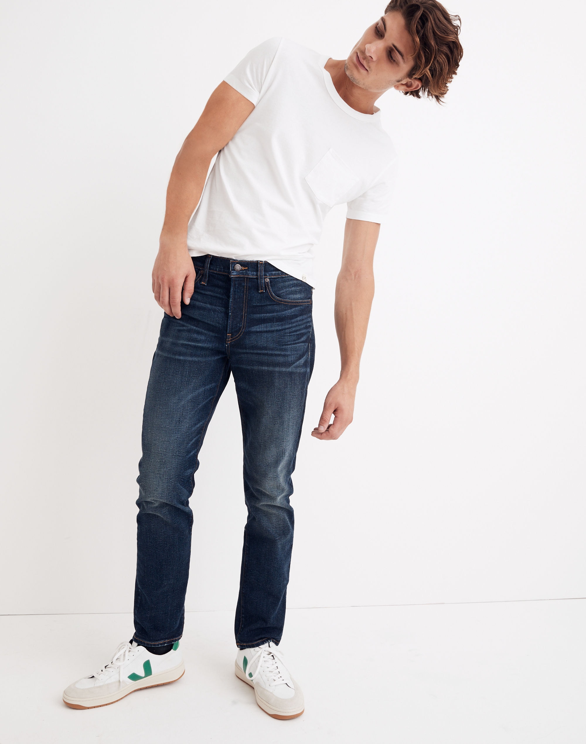 Straight Authentic Flex Jeans in Market Wash in market image 1
