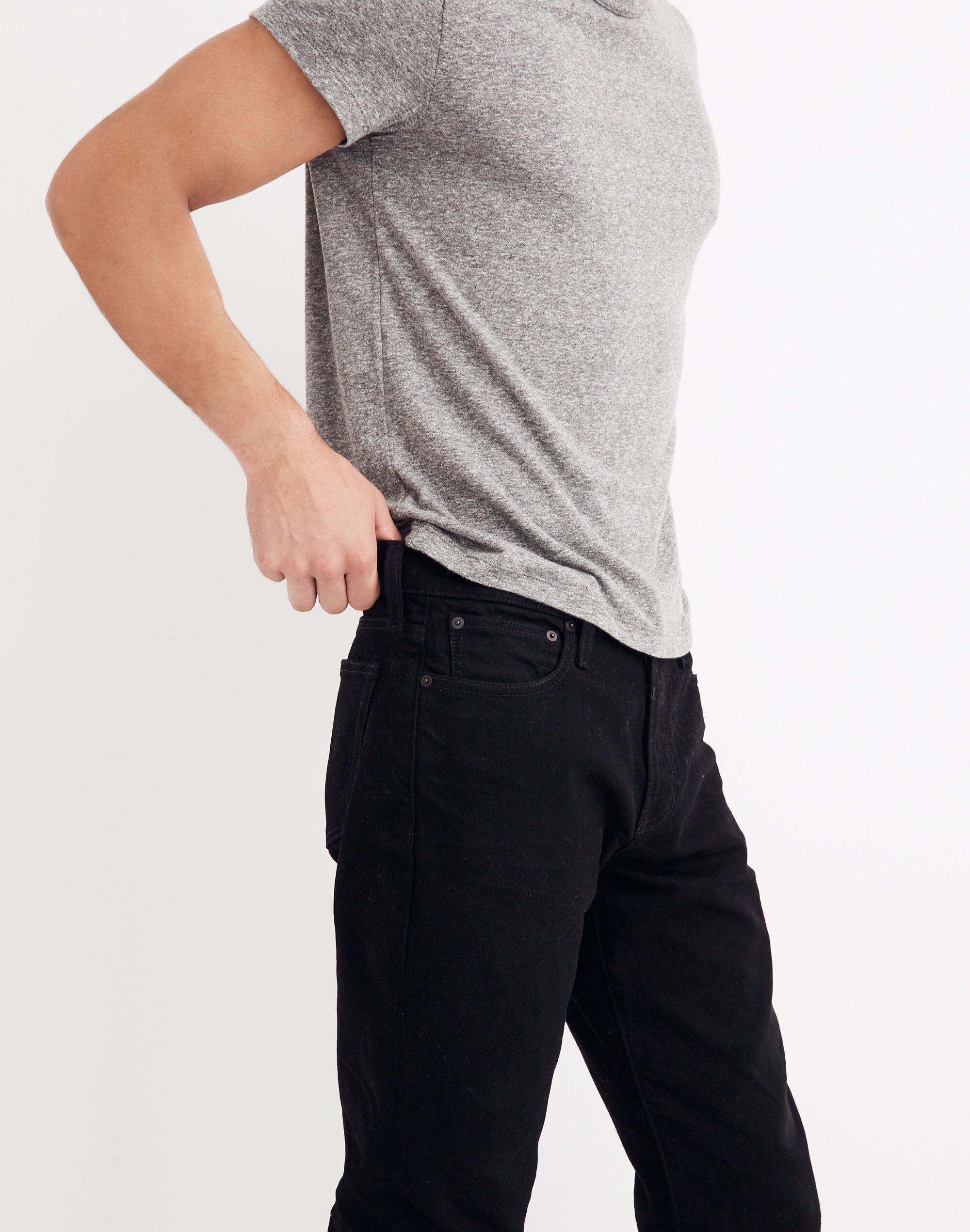 Straight Jeans in Classic Black Wash