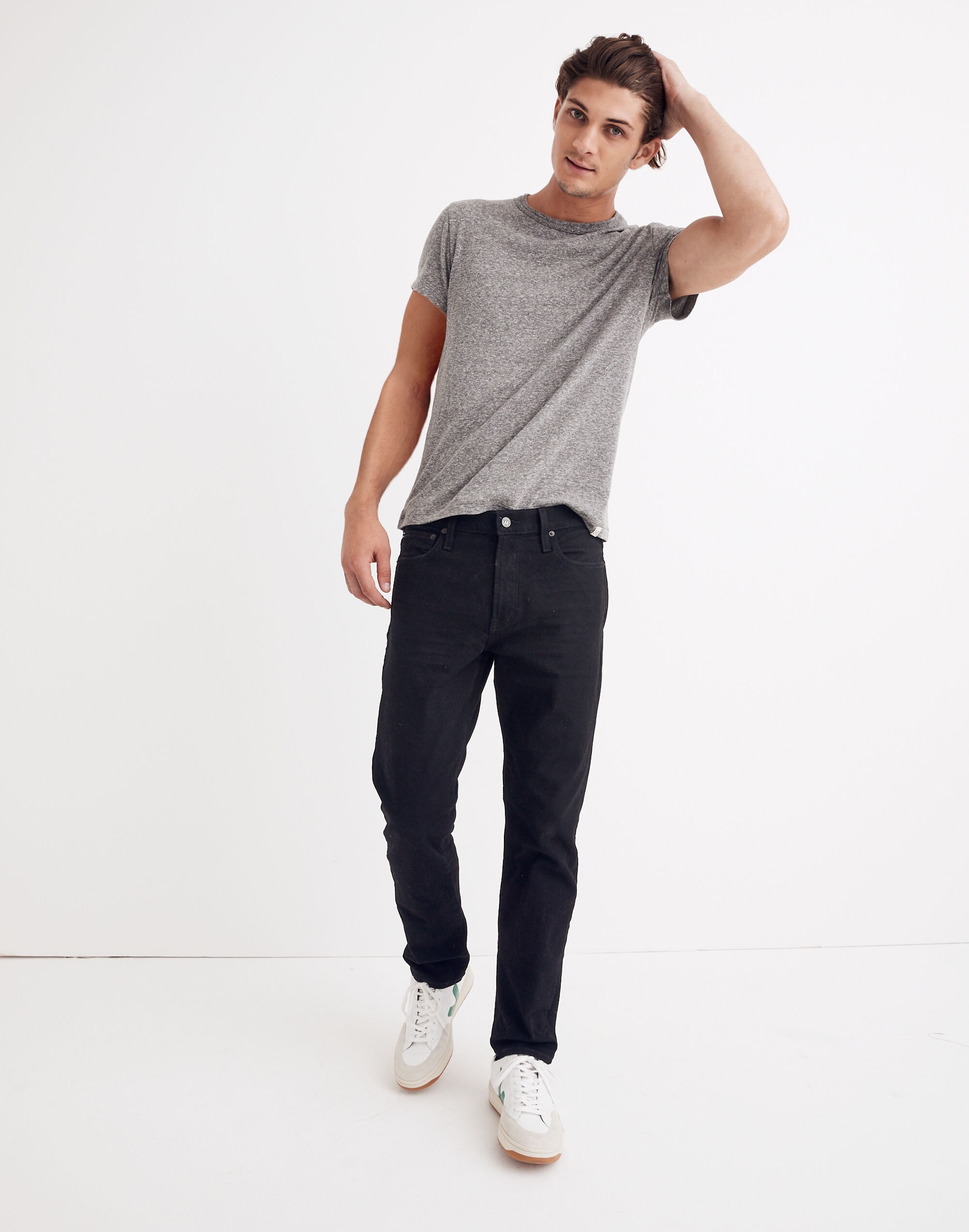 Straight Jeans in Classic Black Wash