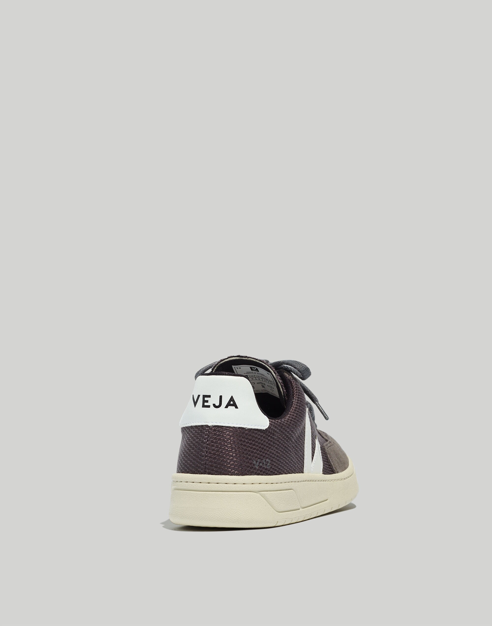 Veja&trade; Men's V-12 Sneakers