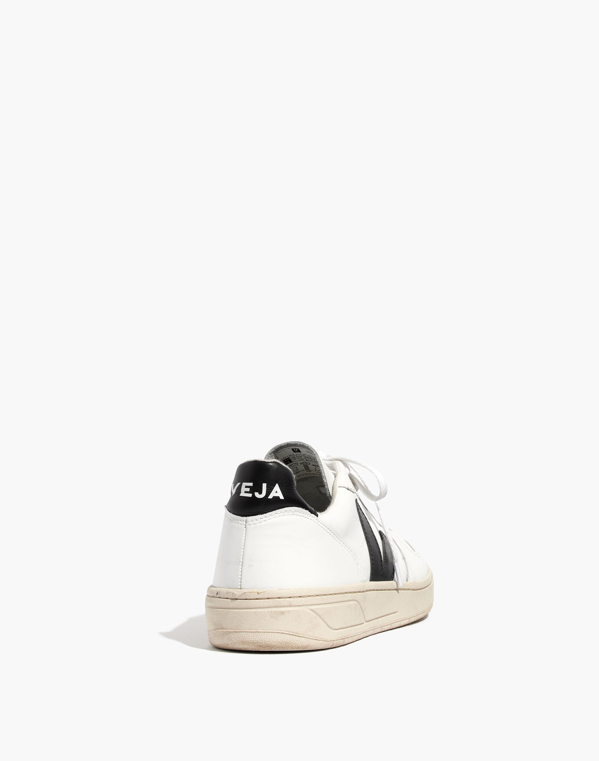 Veja&trade; Men's V-10 Sneakers