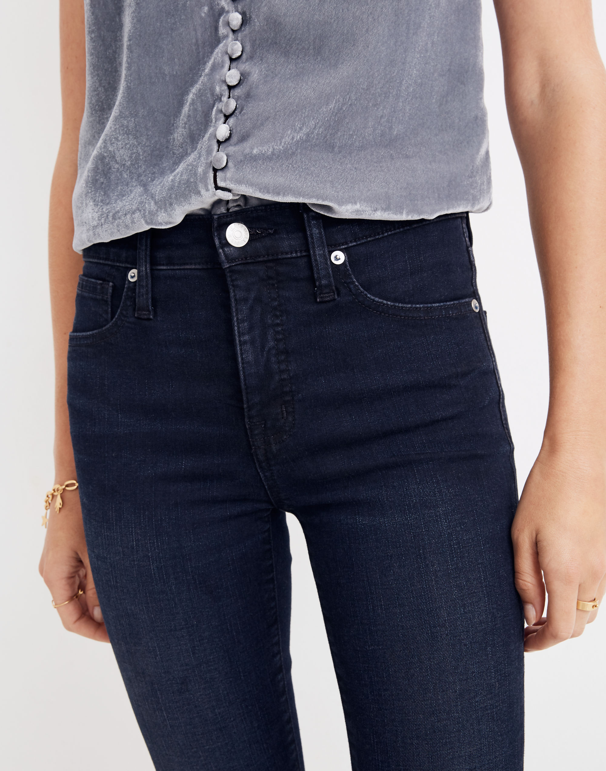 9" Mid-Rise Skinny Jeans in Cold Blue Wash