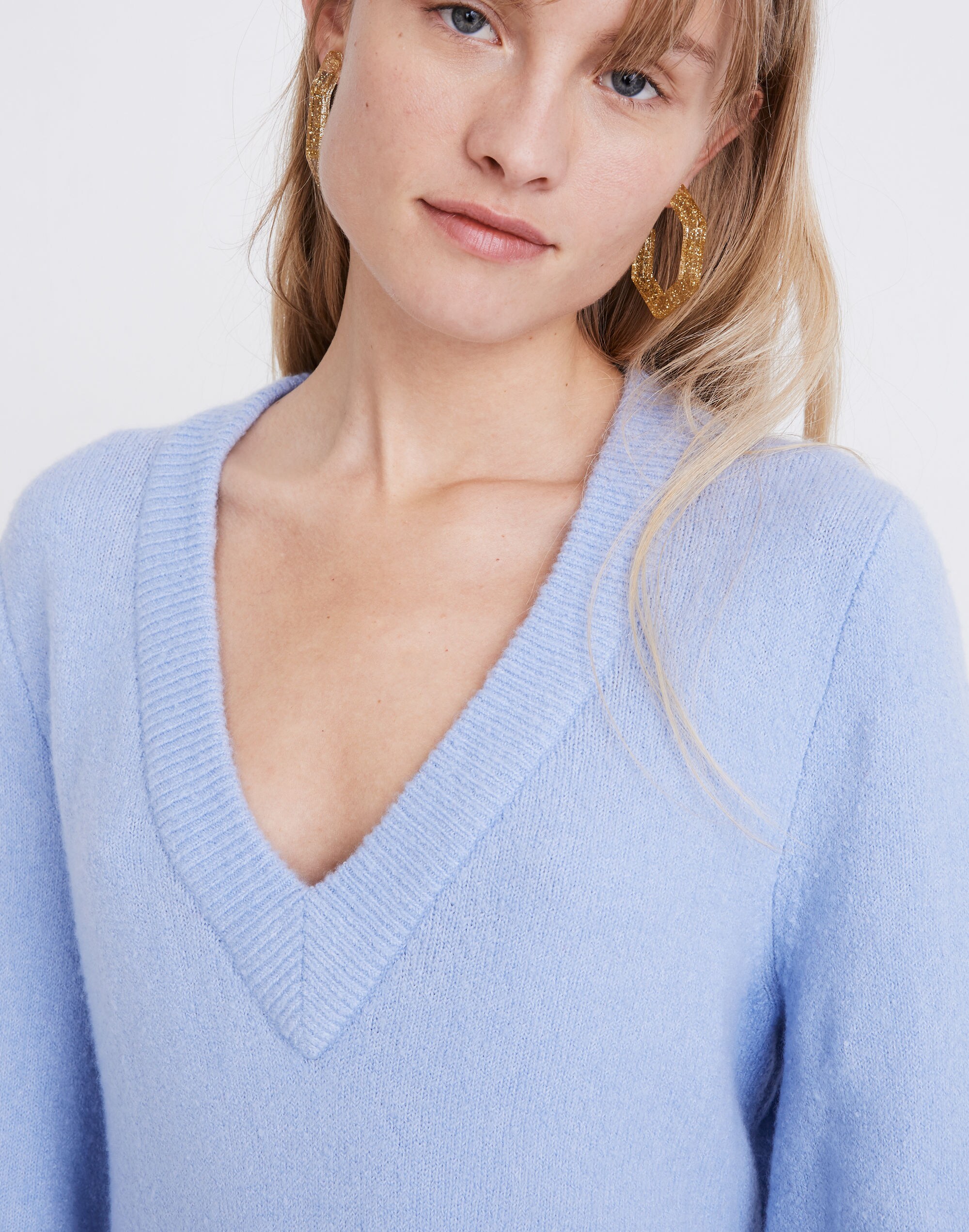 Dashwood V-Neck Sweater in Coziest Yarn
