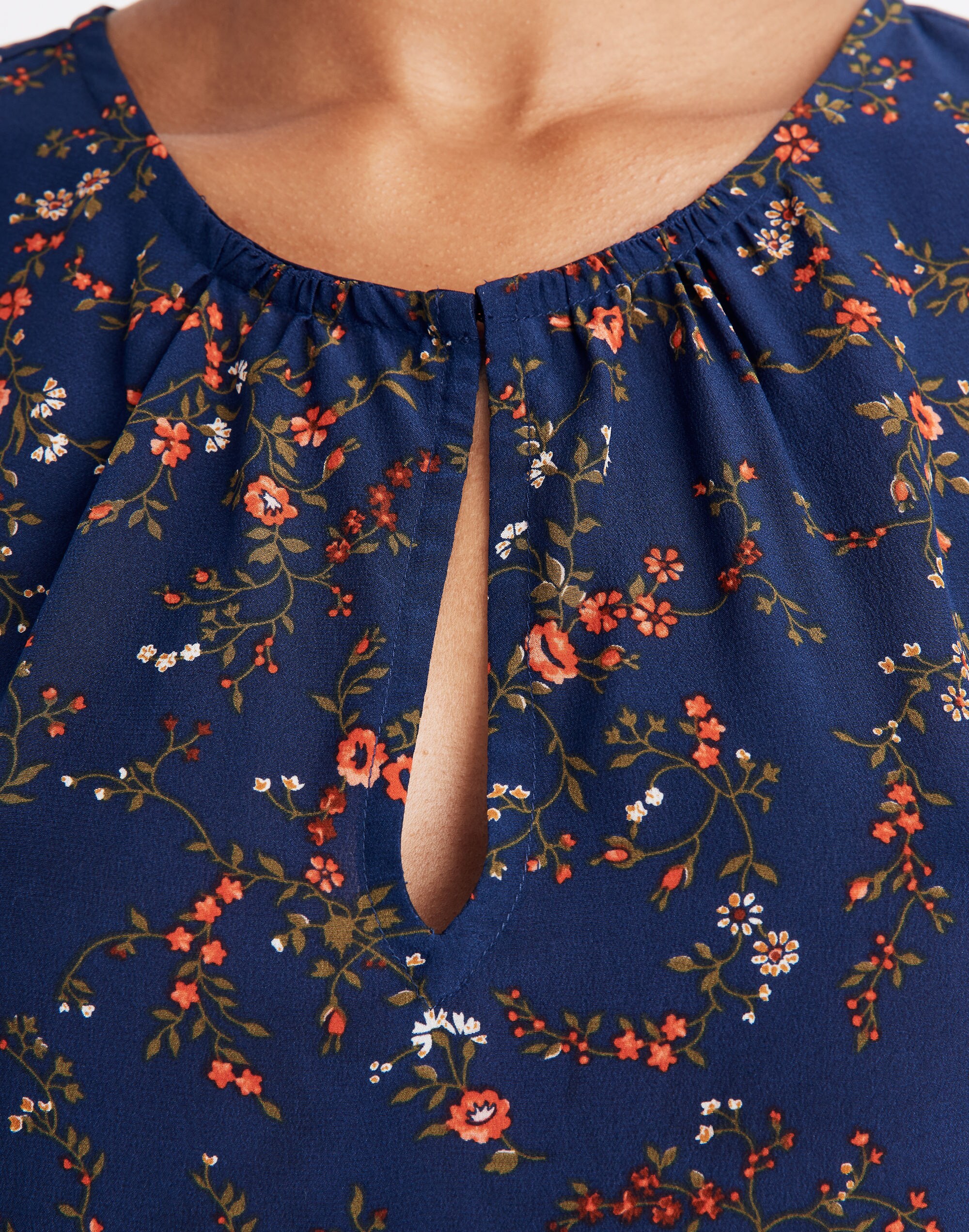 Silk Stanza Ruffle-Hem Top in Moonless Floral