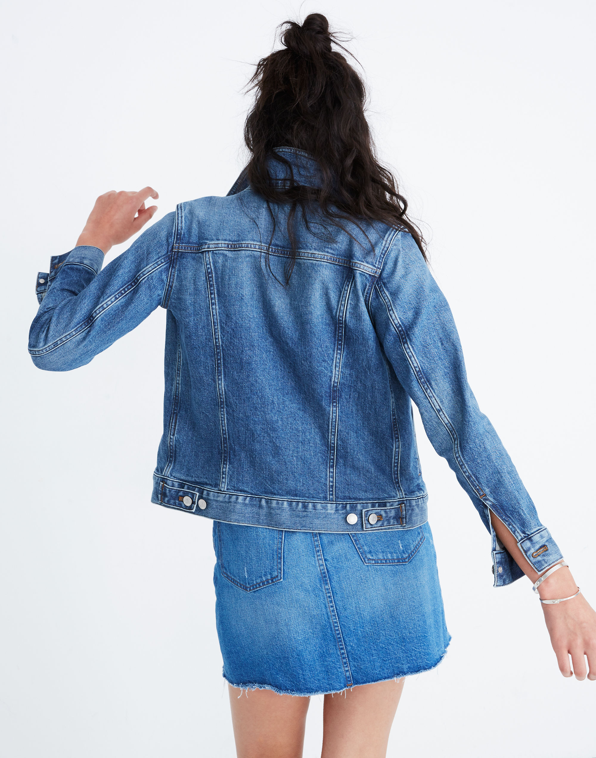The Stretch Jean Jacket in Hobson Wash