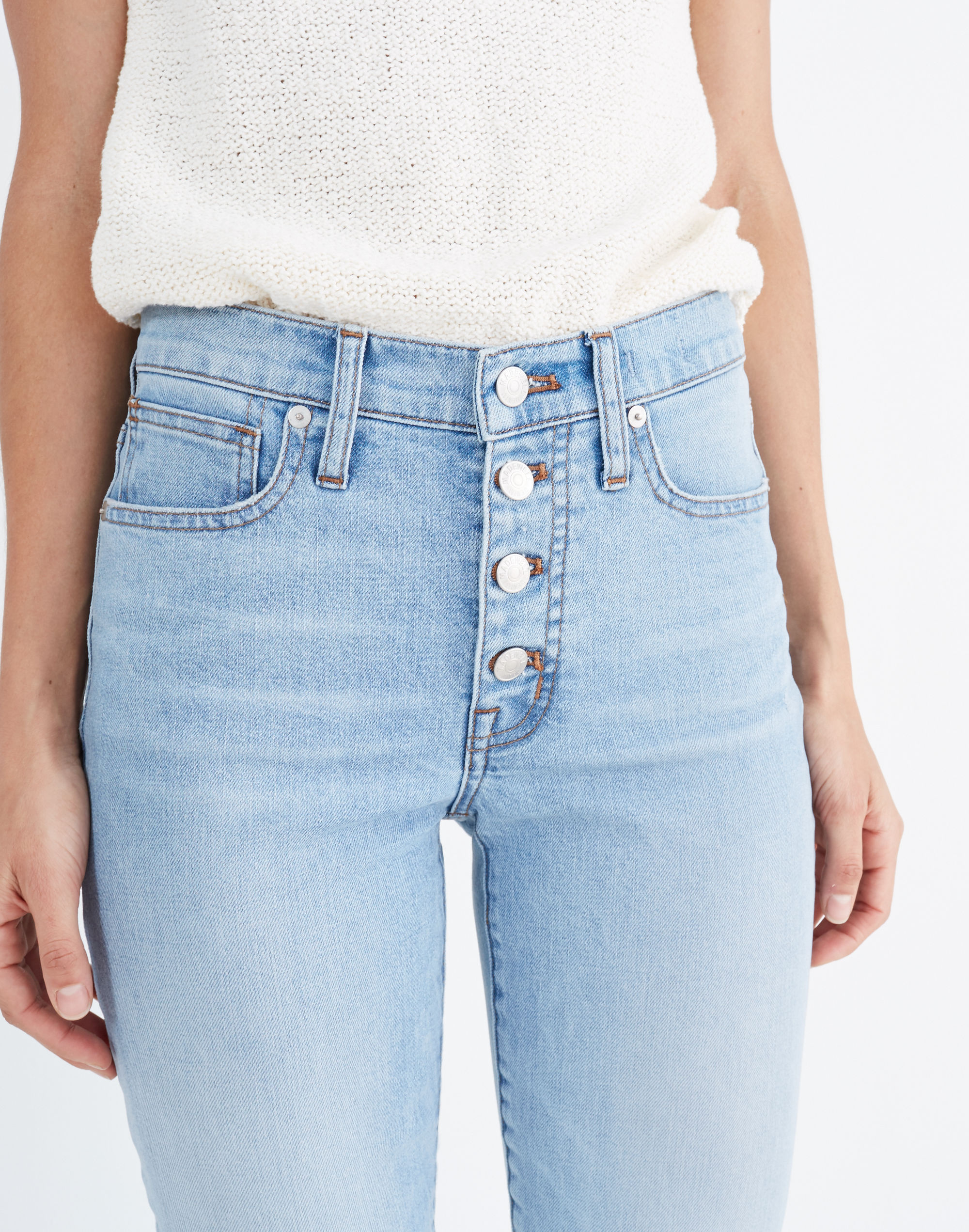9" Mid-Rise Skinny Crop Jeans in Asbury Wash: Button-Front Edition