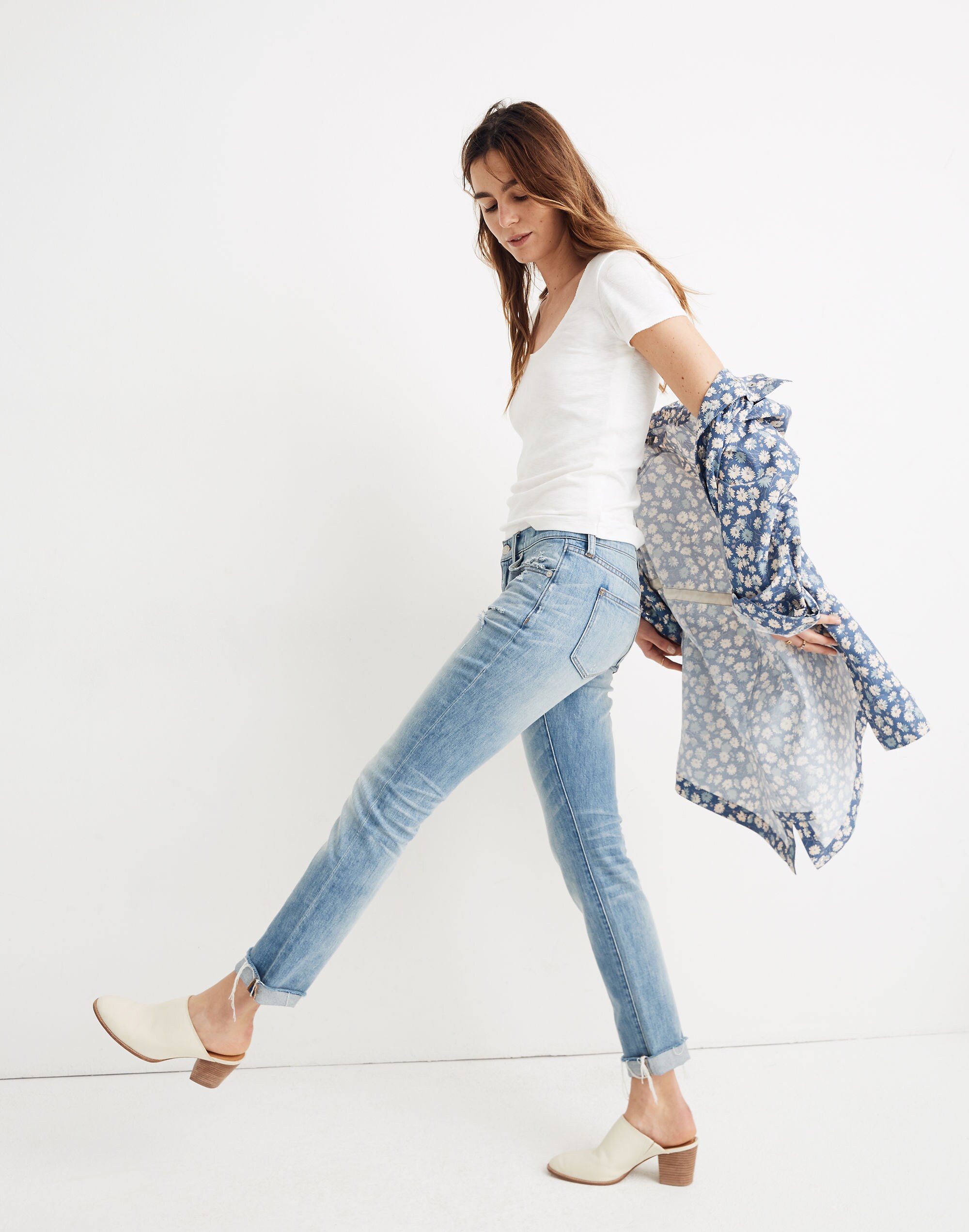 The Petite Slim Boyjean in Carlson Wash