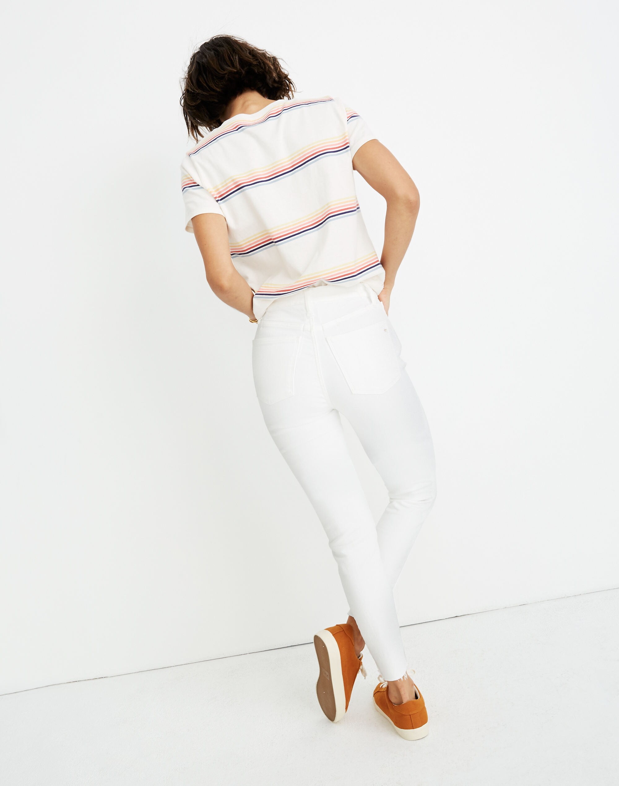 Petite 9" Mid-Rise Skinny Crop Jeans in Pure White: Knee-Rip Edition