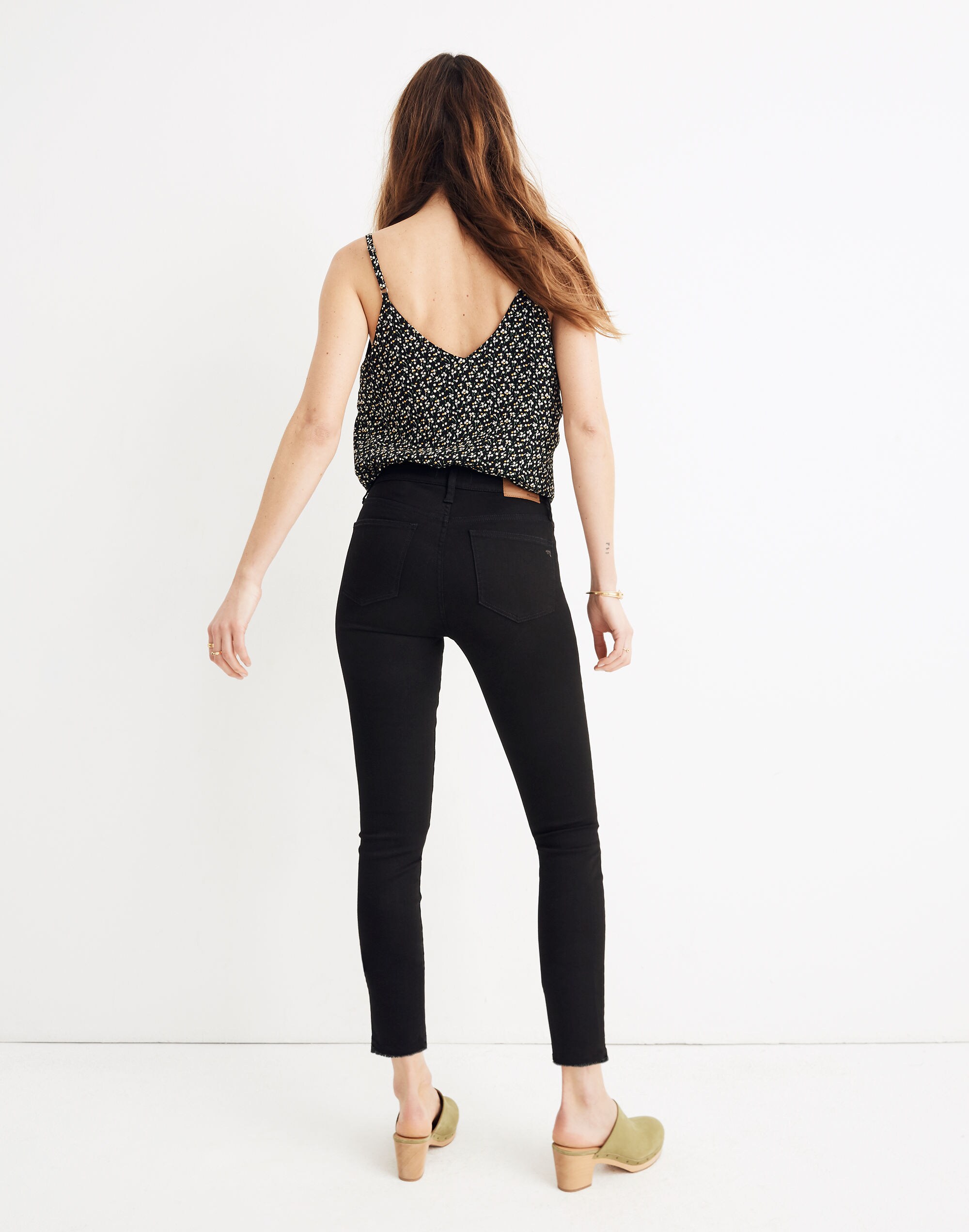 Petite 9" Mid-Rise Skinny Crop Jeans in ISKO Stay Black&trade;: Raw-Hem Edition