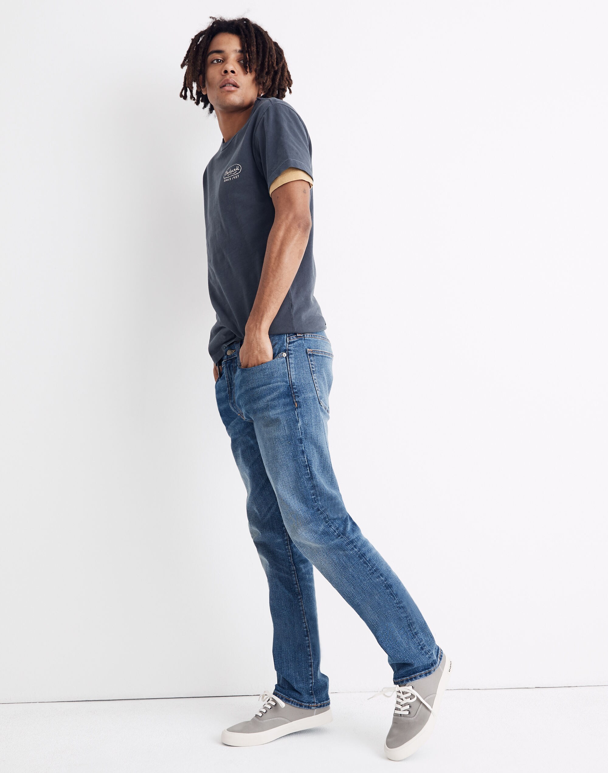 Straight Authentic Flex Jeans in Arcwood Wash