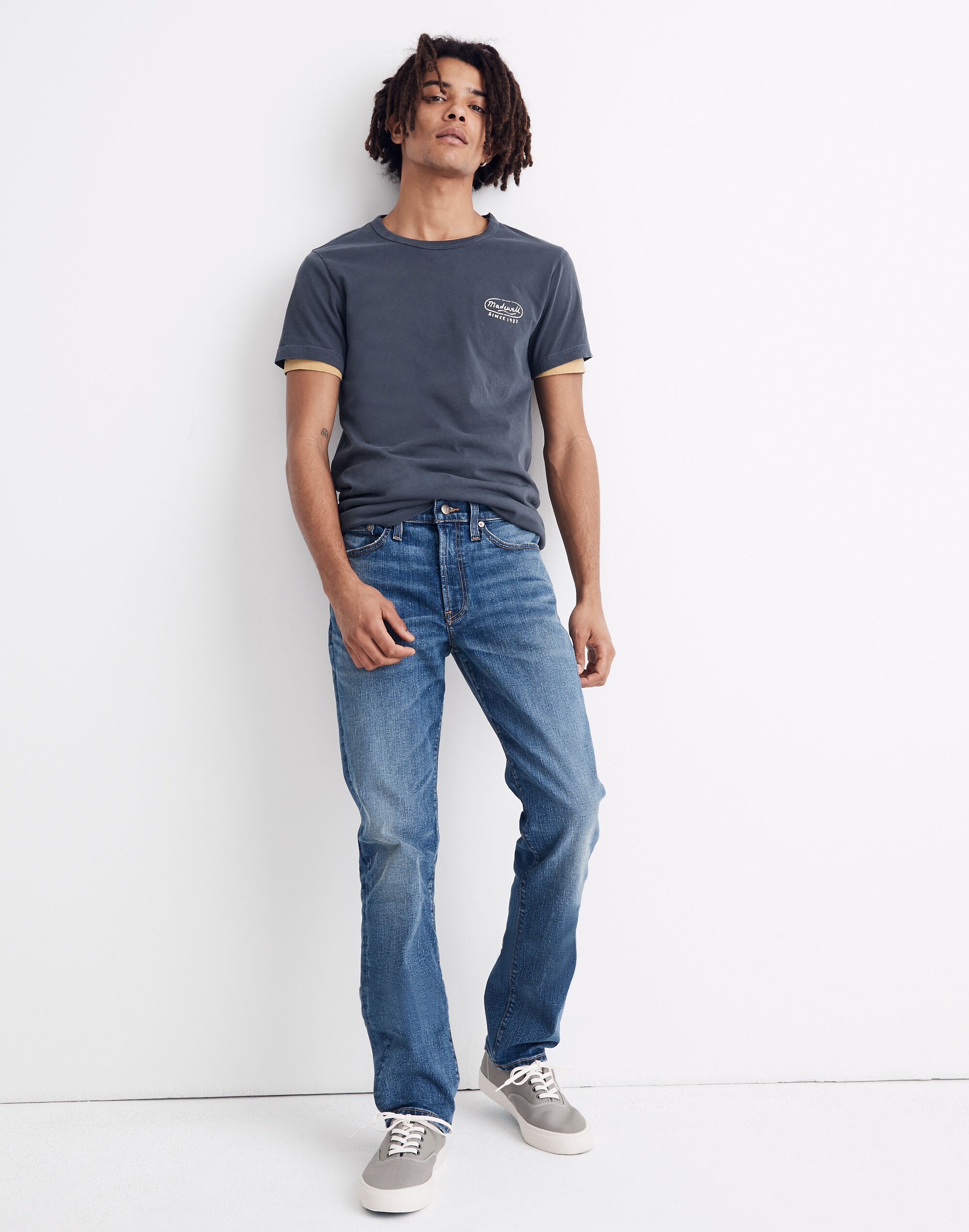 Straight Authentic Flex Jeans in Arcwood Wash