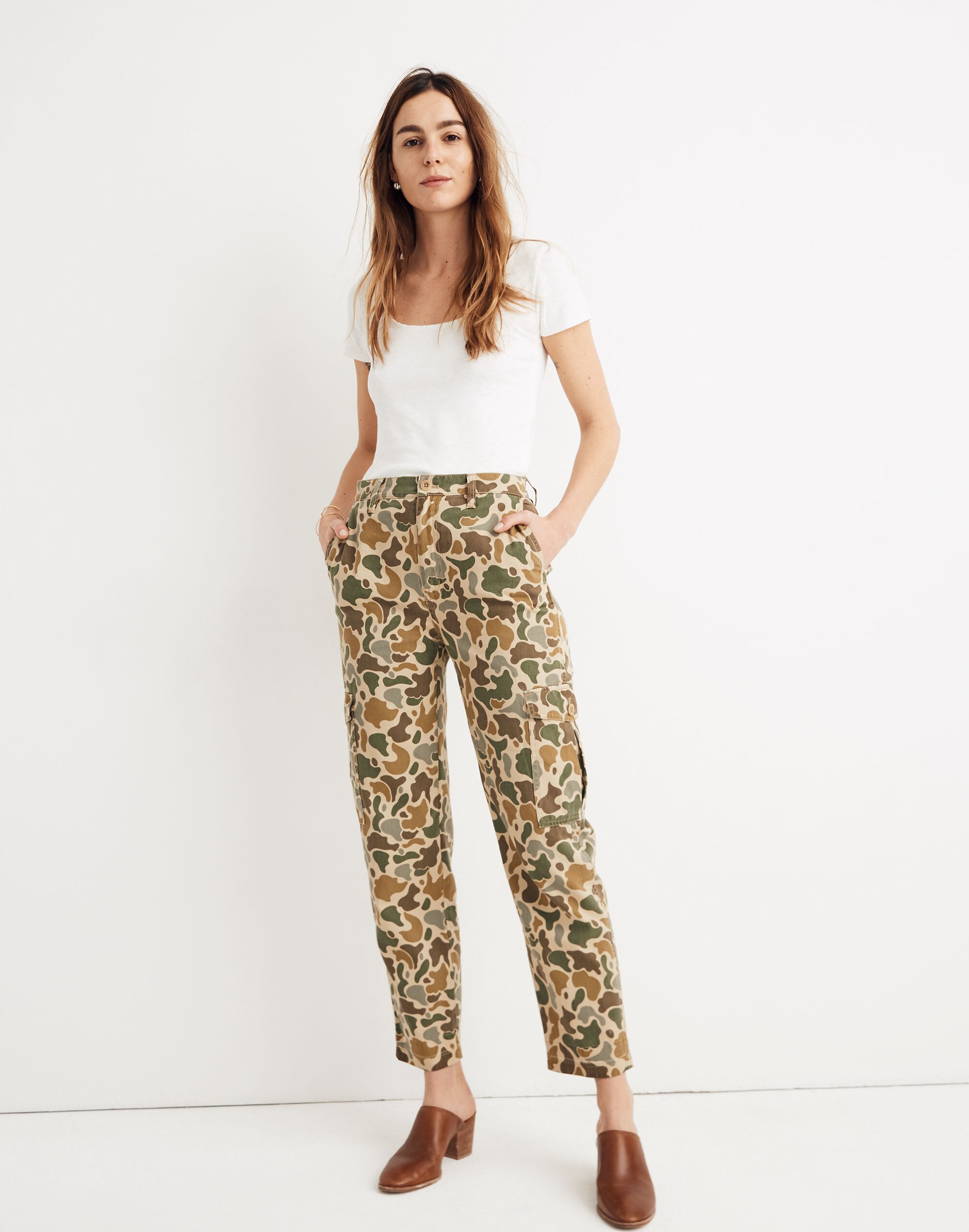 High-Rise Cargo Pants in Camo