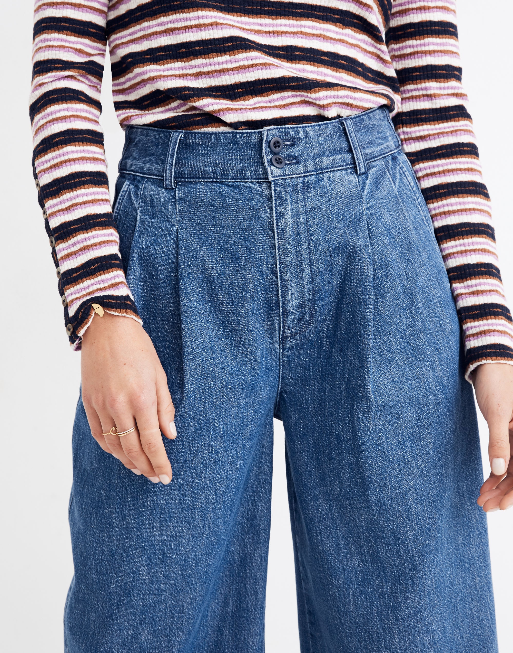 Petite Pleated Wide-Leg Jeans