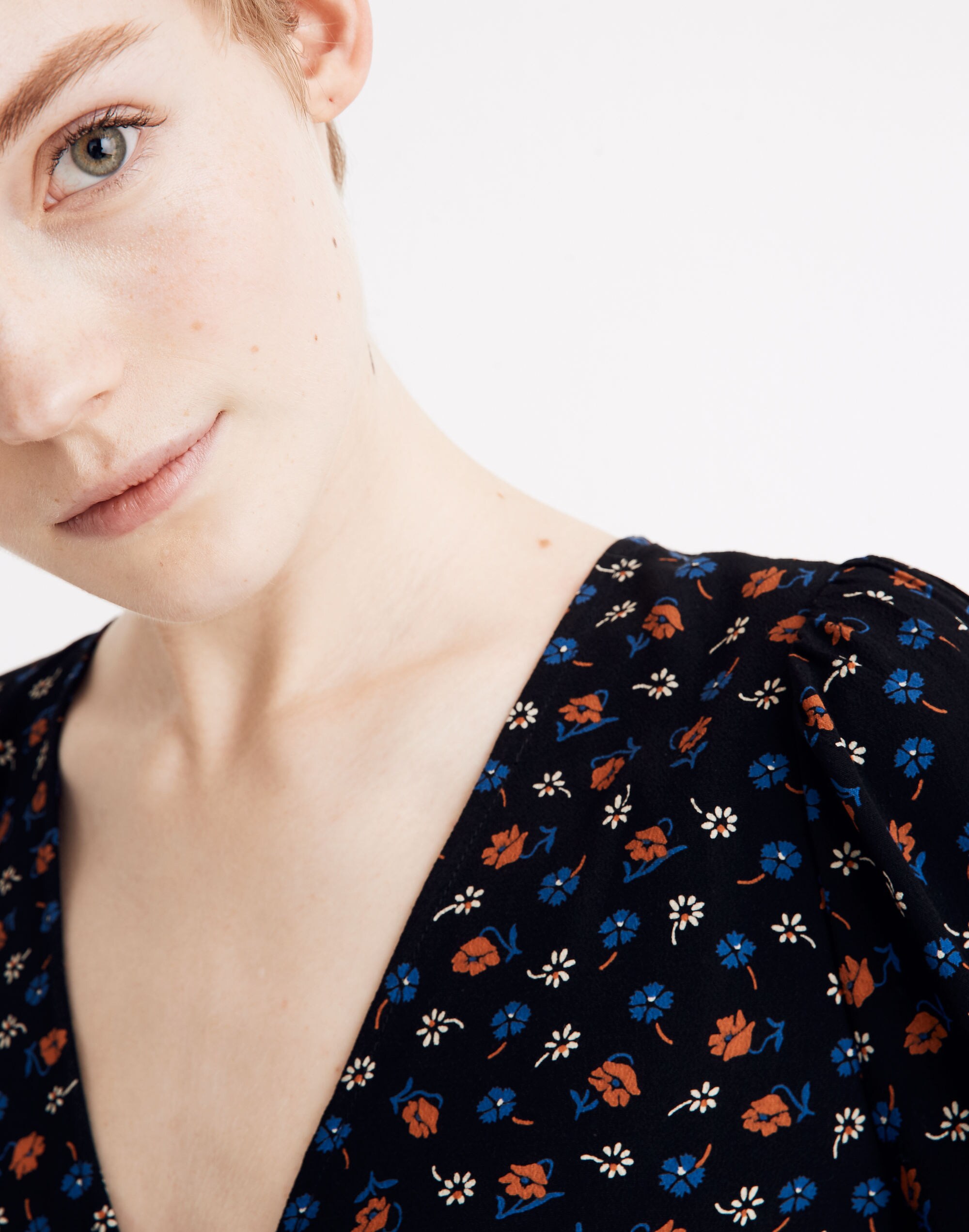 Petite Smocked-Waist Top in Prairie Posies