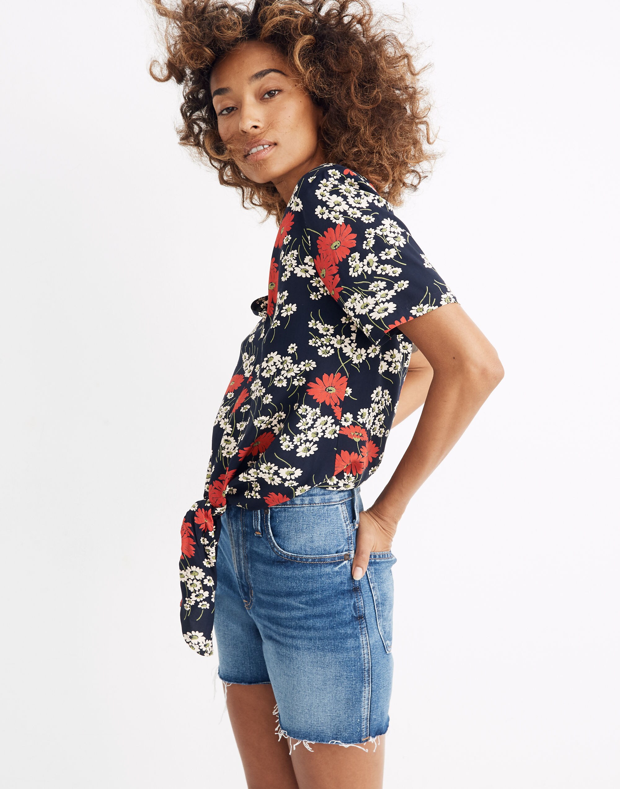 Novel Tie-Front Top in Hillside Daisies