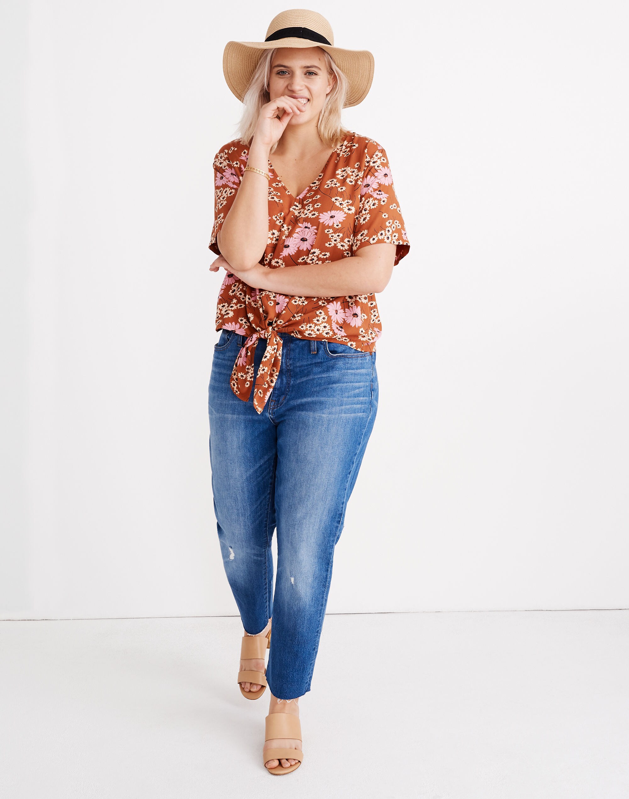 Novel Tie-Front Top in Hillside Daisies
