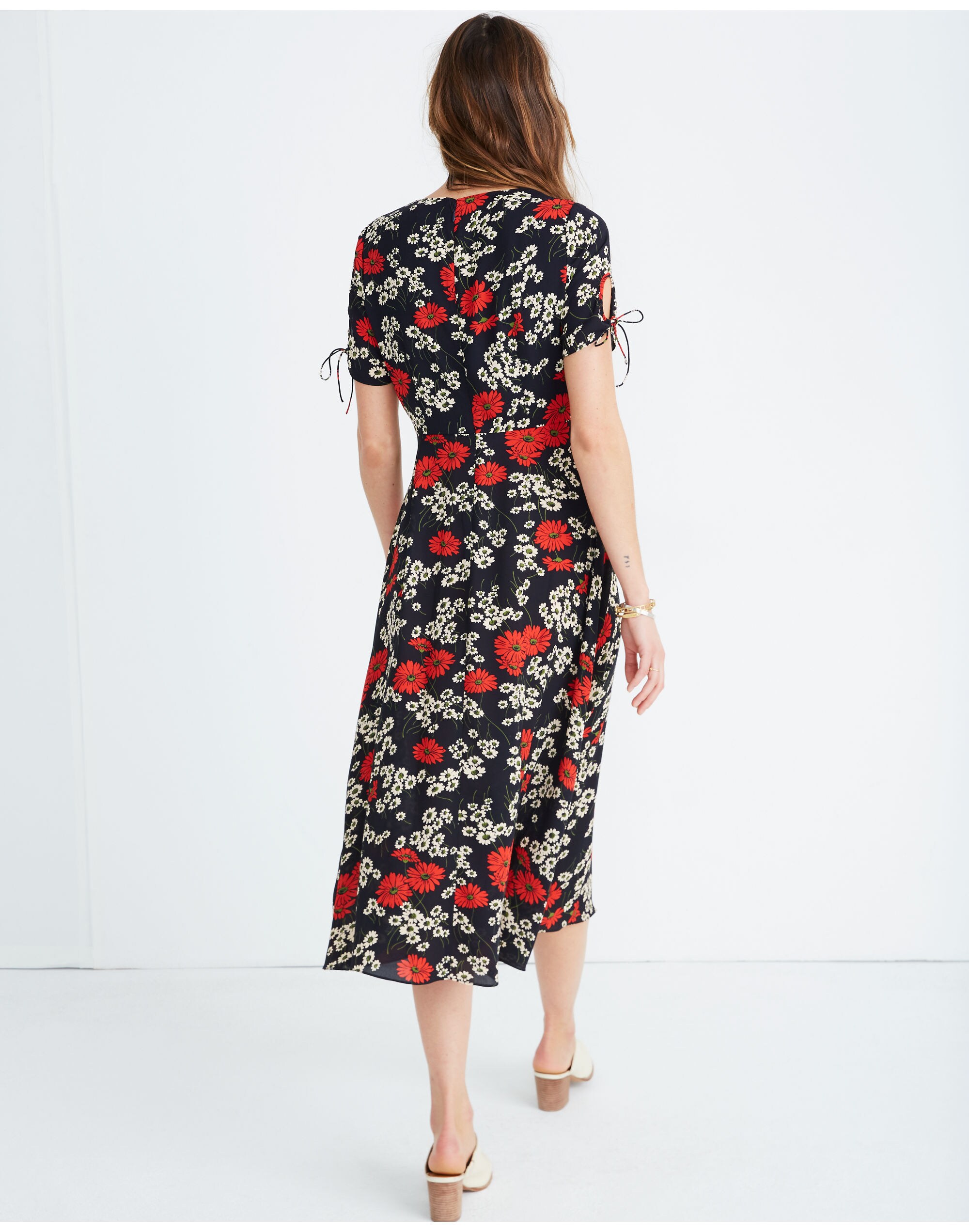 Peekaboo-Sleeve Midi Dress in Hillside Daisies