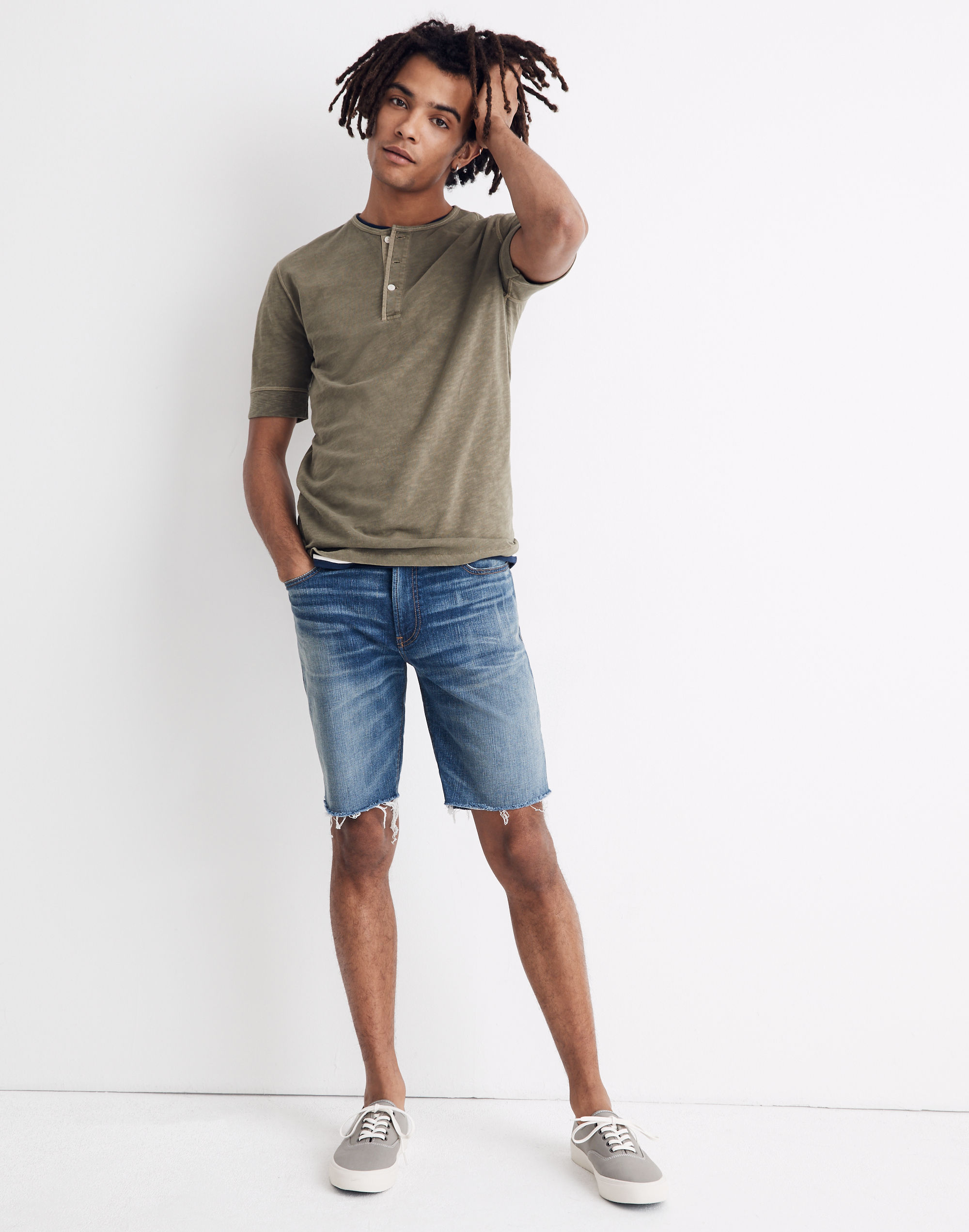 9" Denim Shorts in Misthaven Wash