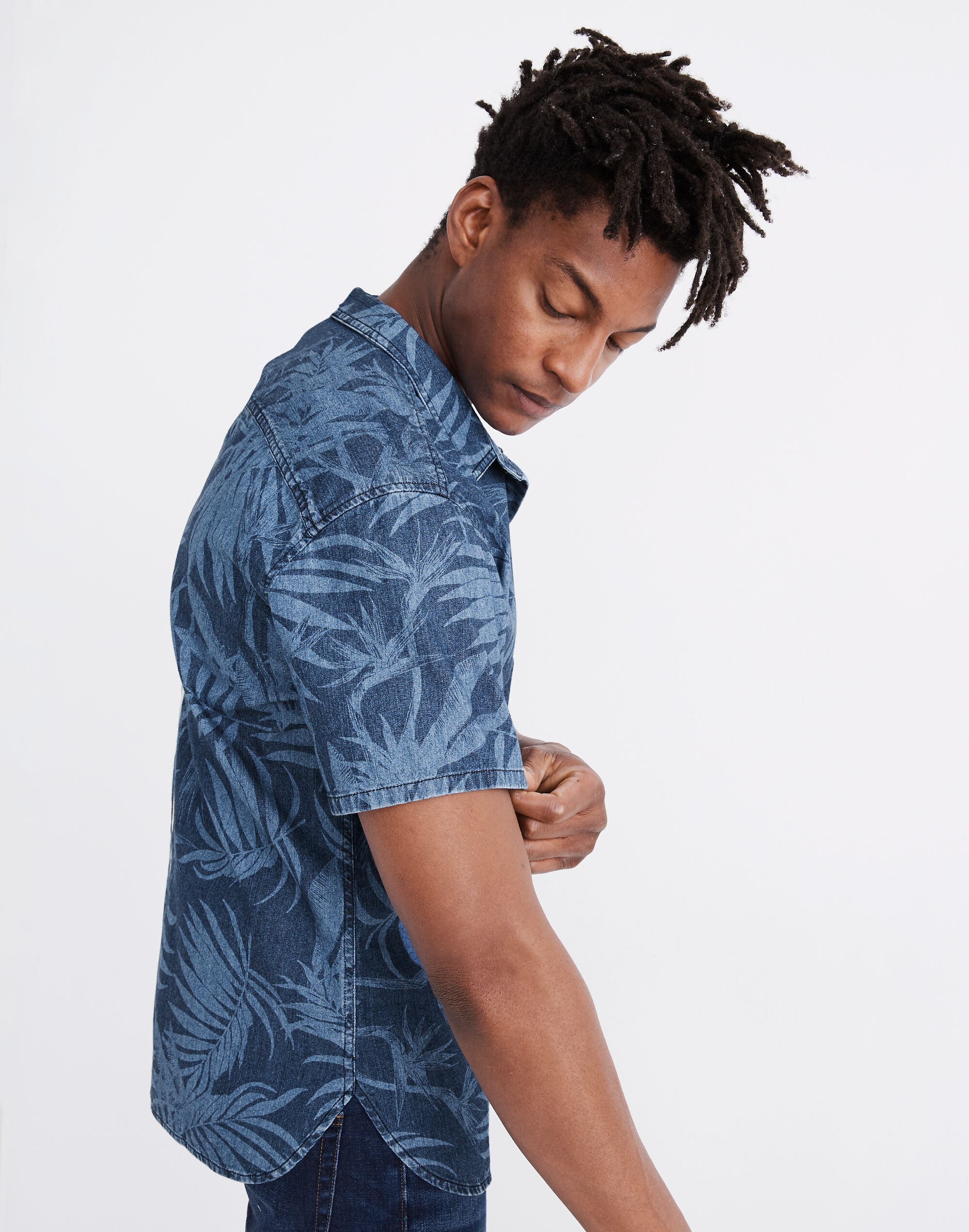 Short-Sleeve Button-Down Workshirt in Tropical Indigo