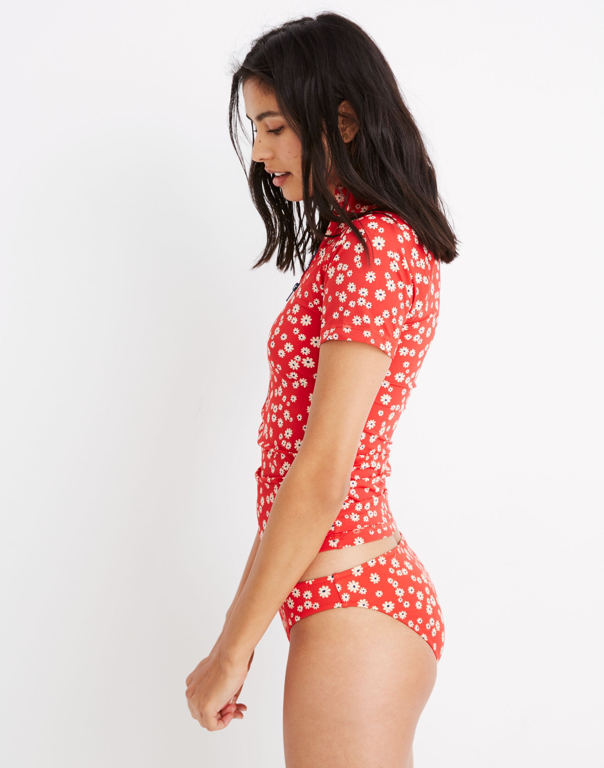 Madewell Second Wave Short-Sleeve Rash Guard in Daisy Field