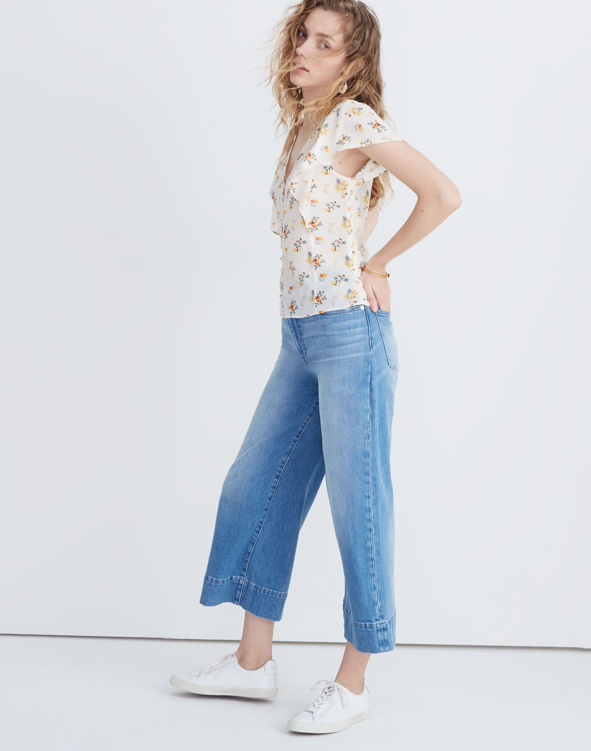 Silk Carmelina Flutter-Sleeve Top in Countryside Blooms