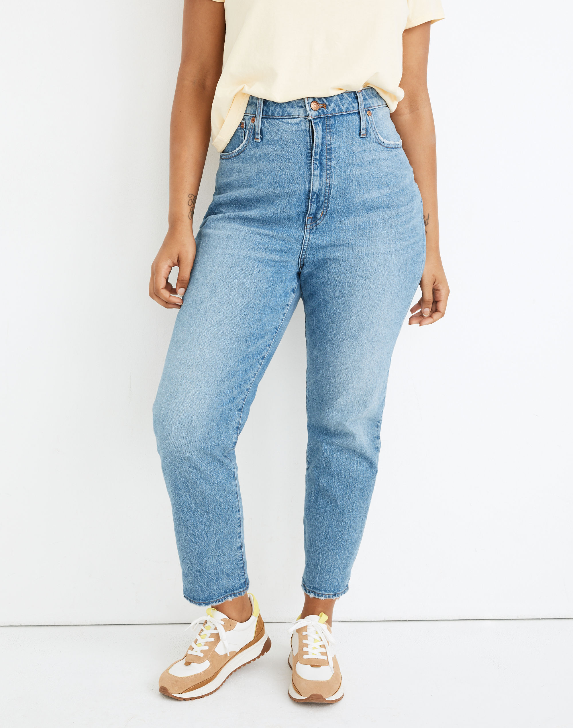 Classic Straight Jeans in Nearwood Wash