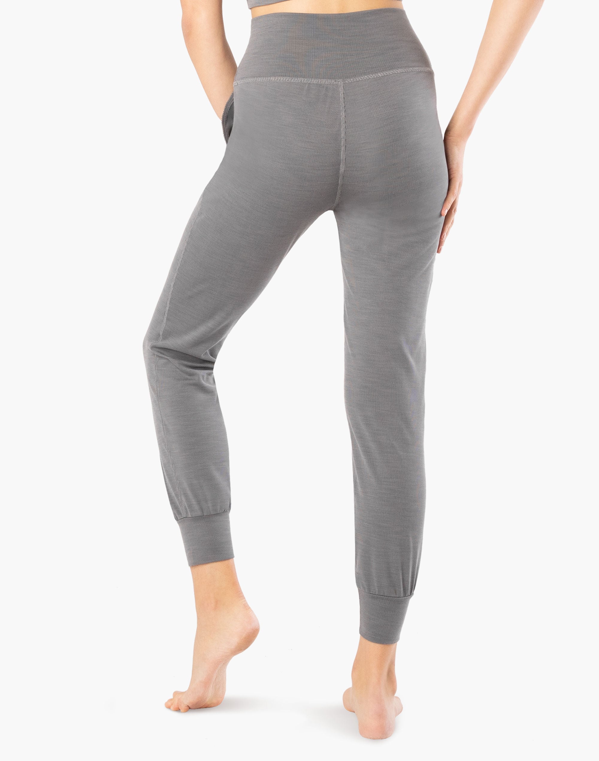 Beyond Yoga Midi Jogger Sweatpants in Heather Rib
