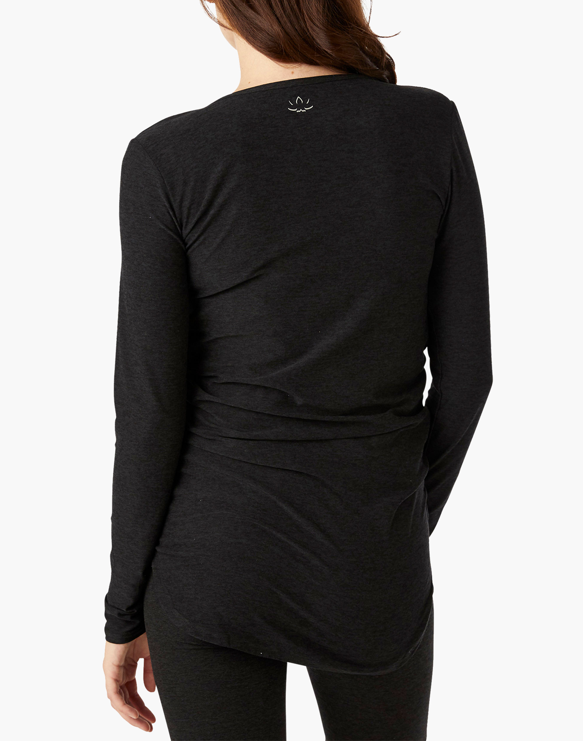 Beyond Yoga Maternity Cut and Run Pullover Top in Featherweight Spacedye