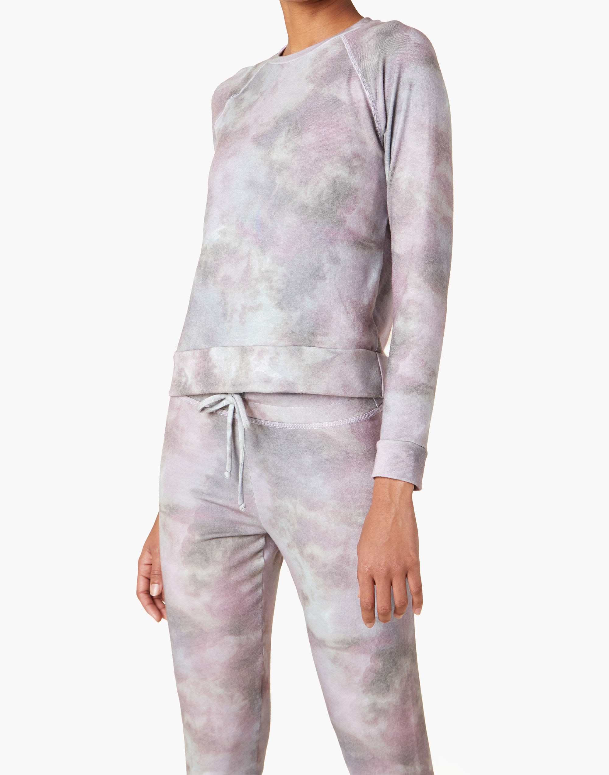 Beyond Yoga Favorite Raglan Pullover Top in Tie-Dye Print