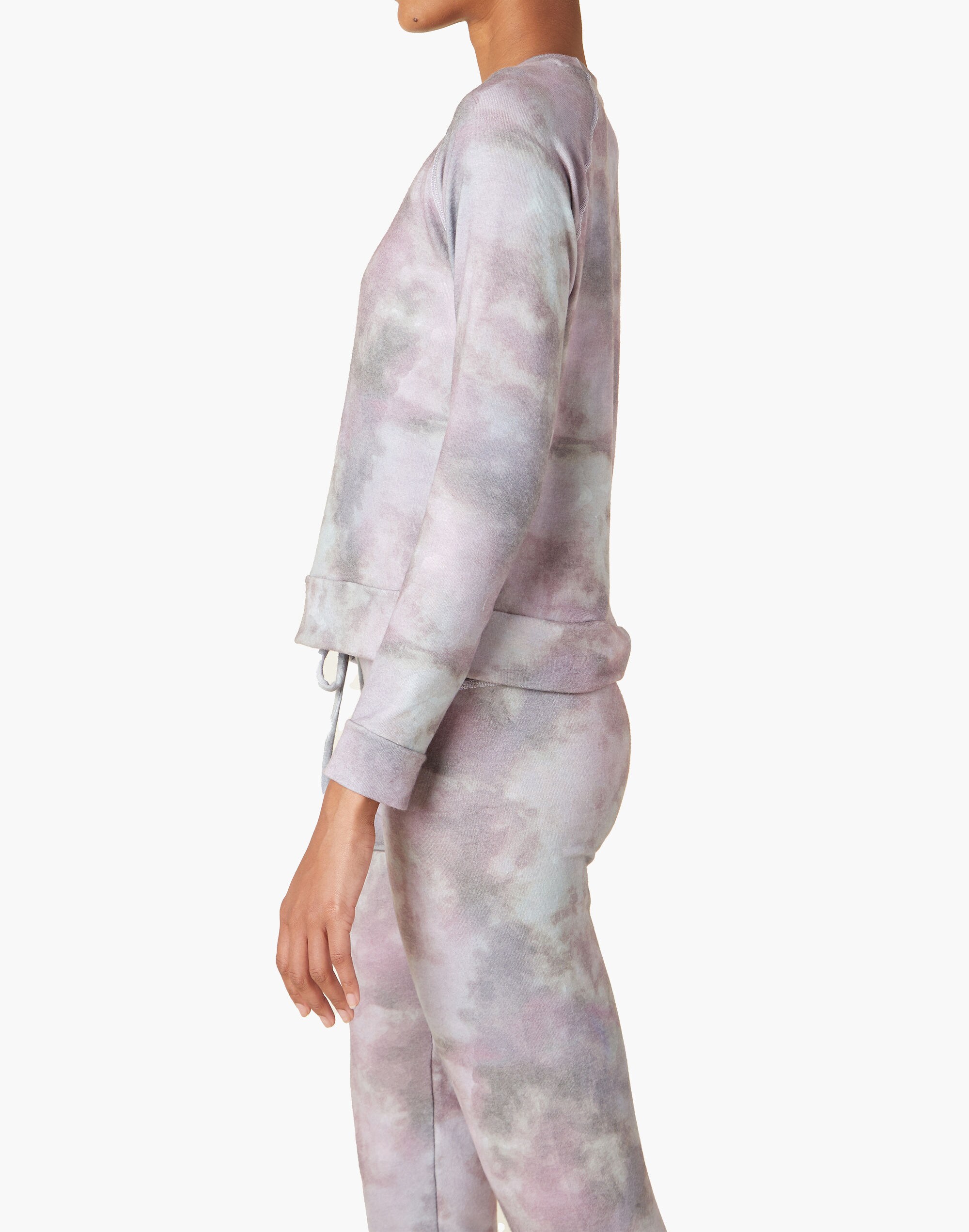 Beyond Yoga Favorite Raglan Pullover Top in Tie-Dye Print