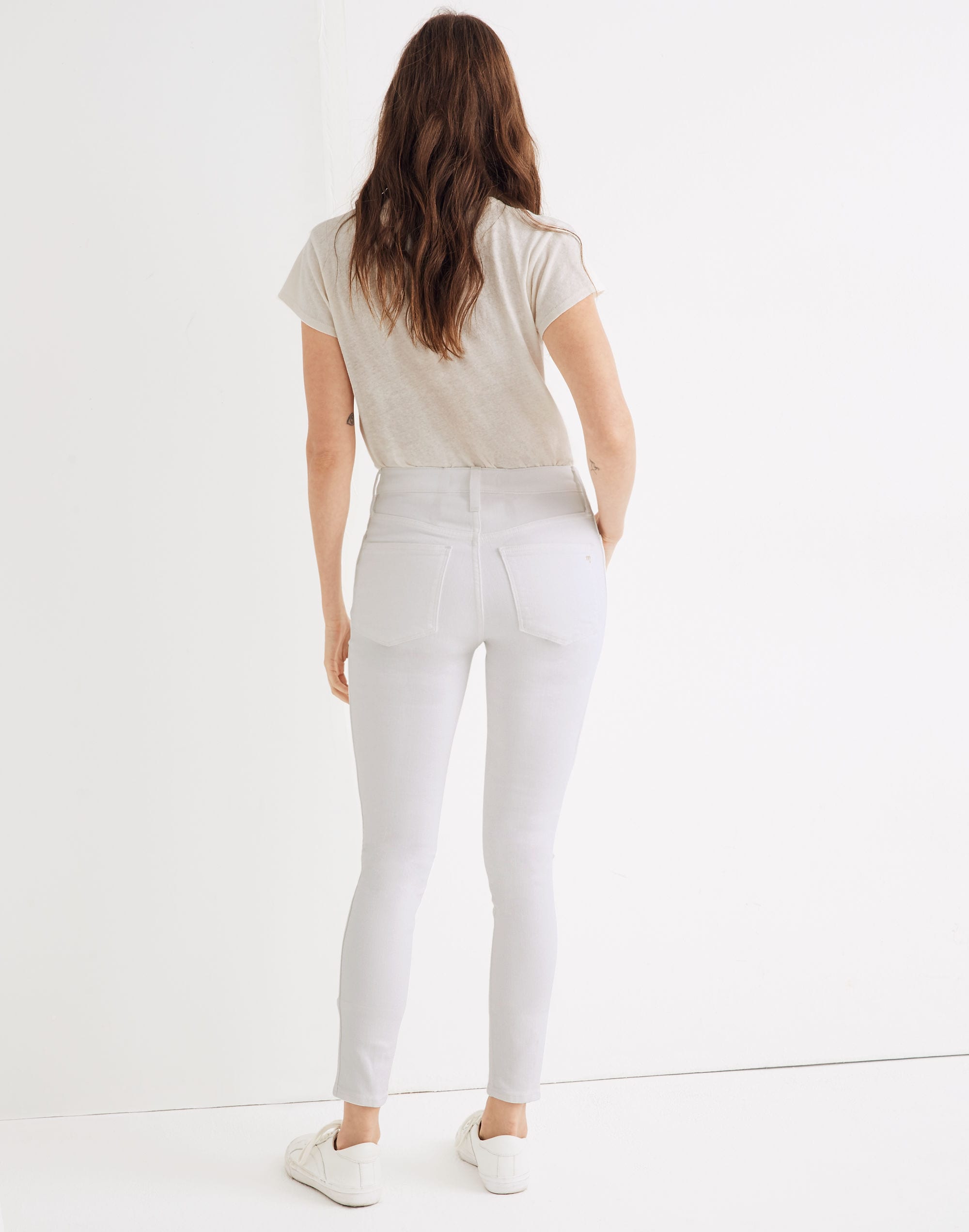 Curvy High-Rise Skinny Crop Jeans in Pure White: Button-Front Edition