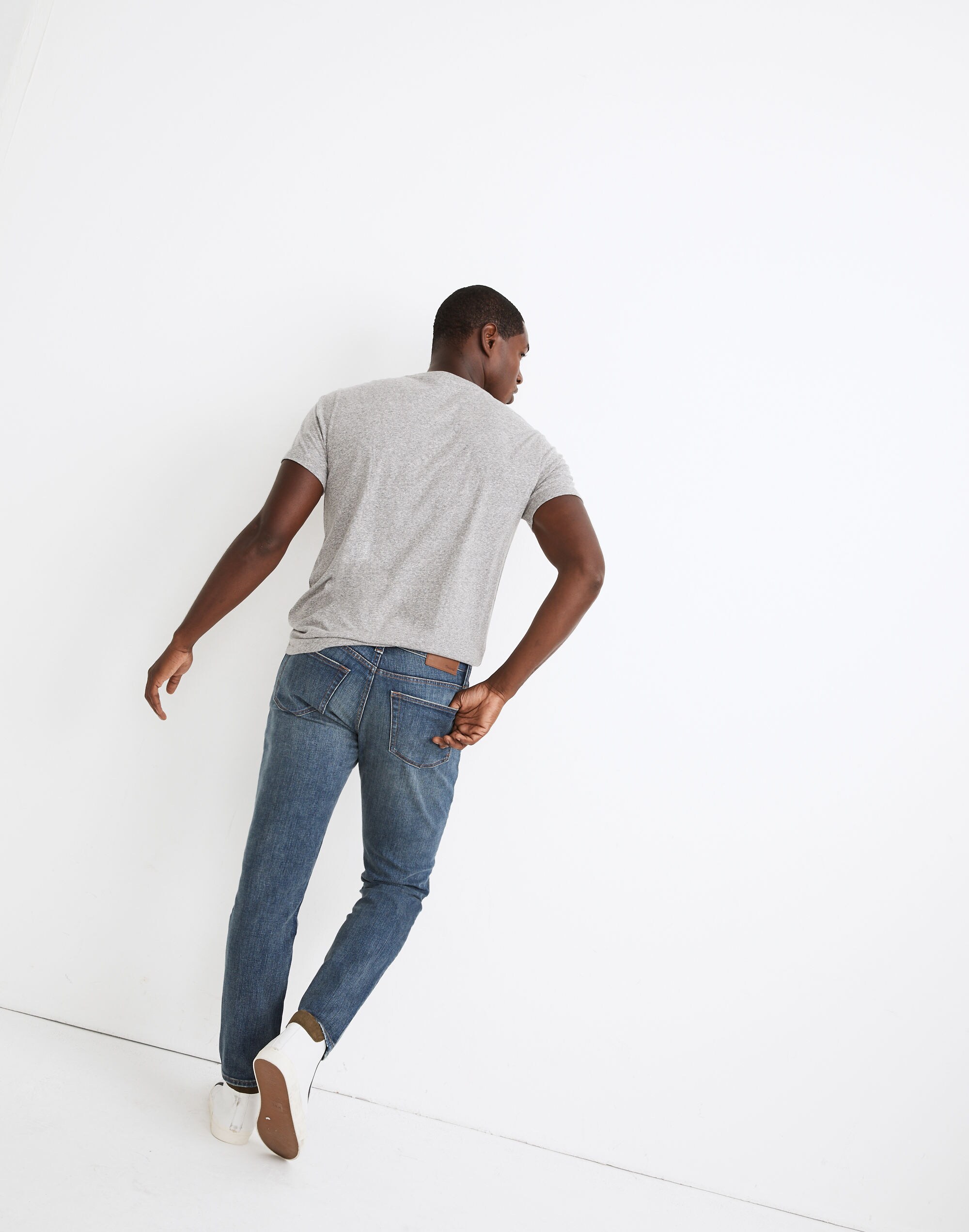 Athletic Slim Authentic Flex Jeans in Seaward Wash