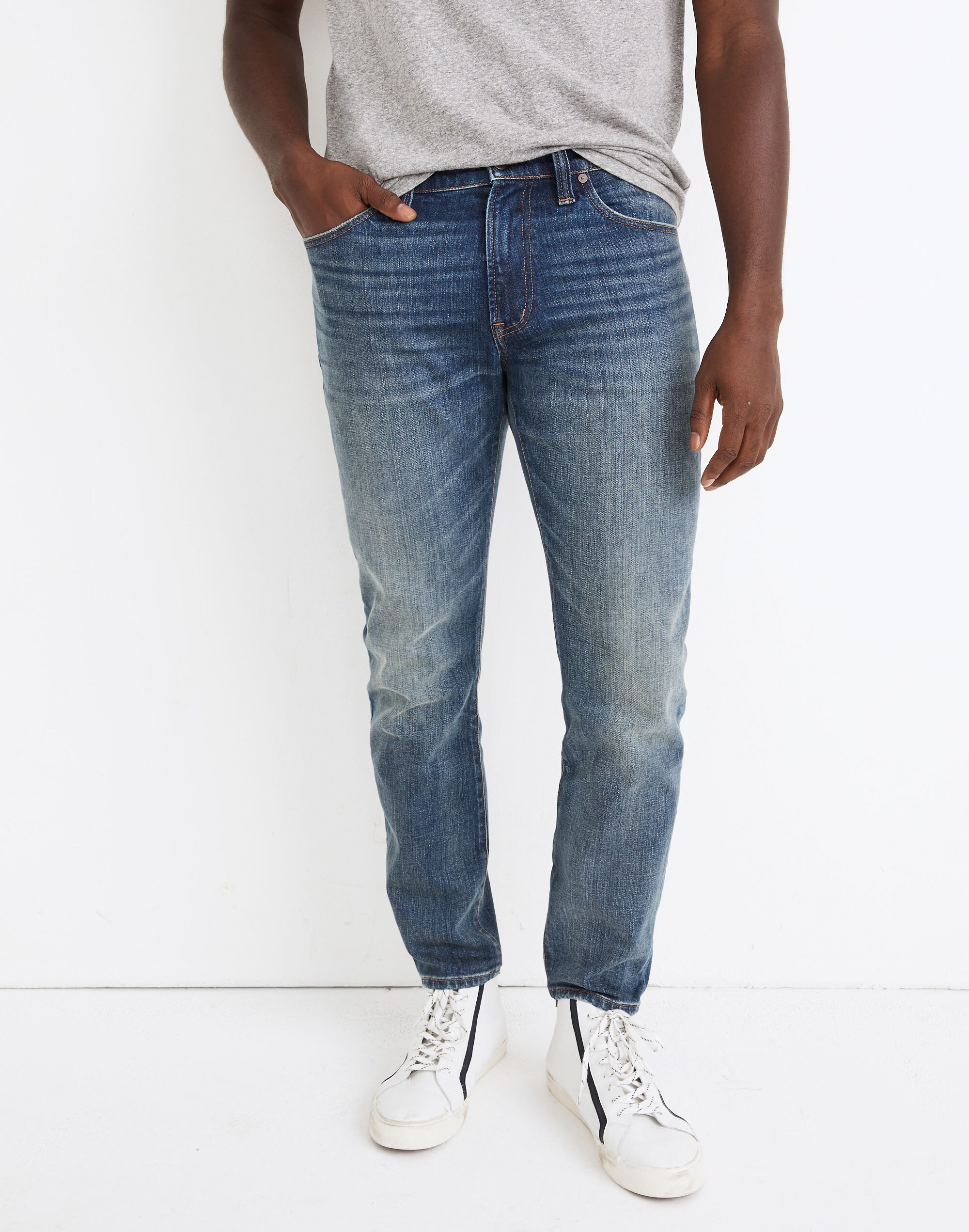 Athletic Slim Authentic Flex Jeans in Seaward Wash