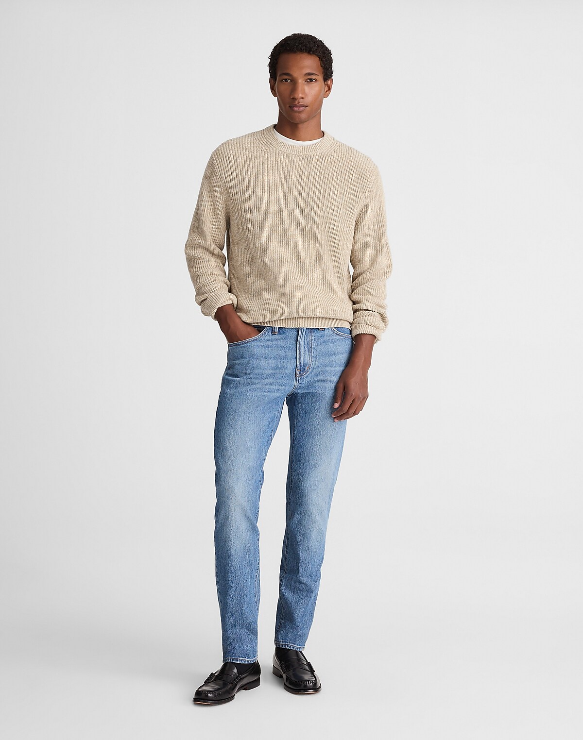 Relaxed Taper Jeans