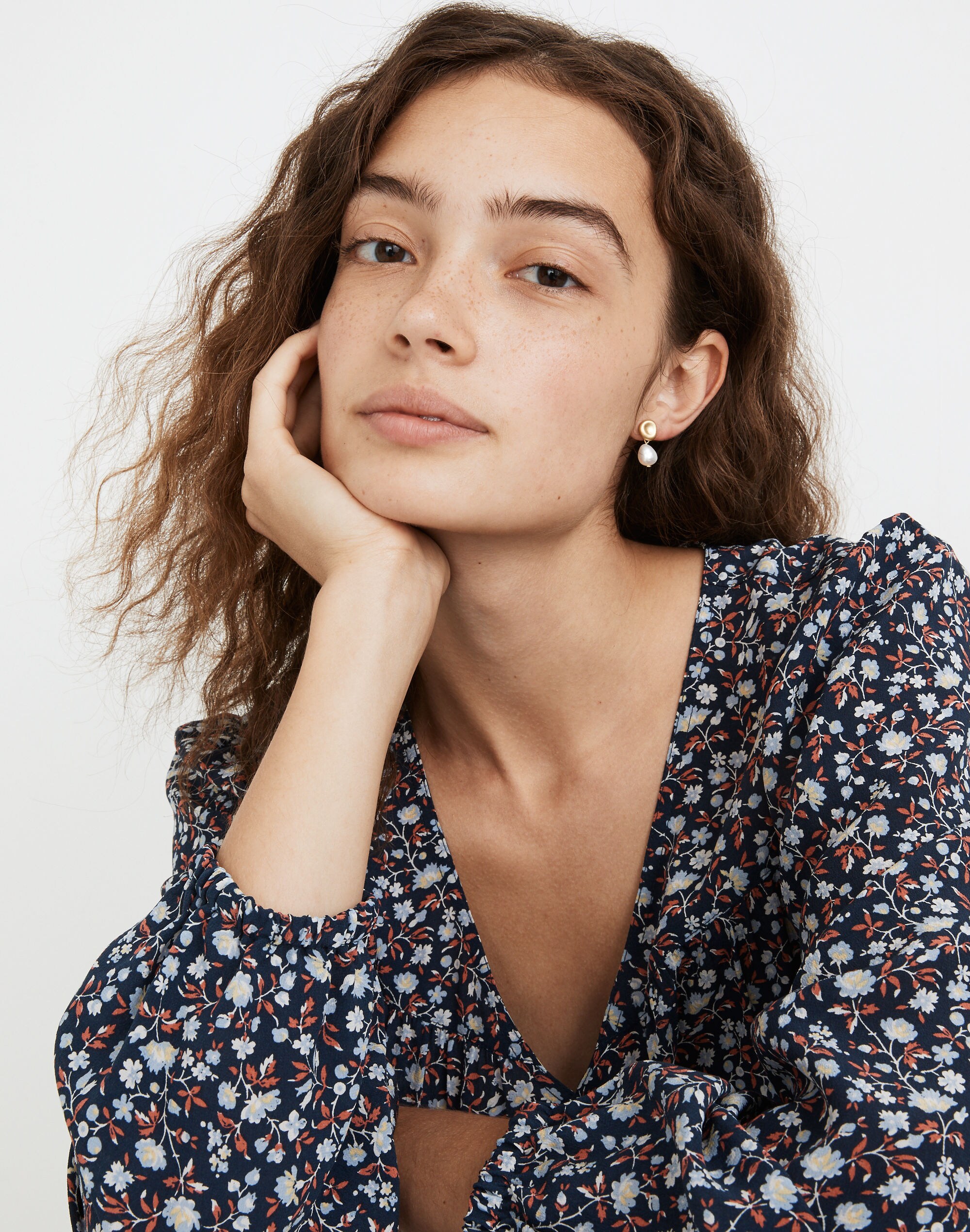 Glimmer Pearl Earrings