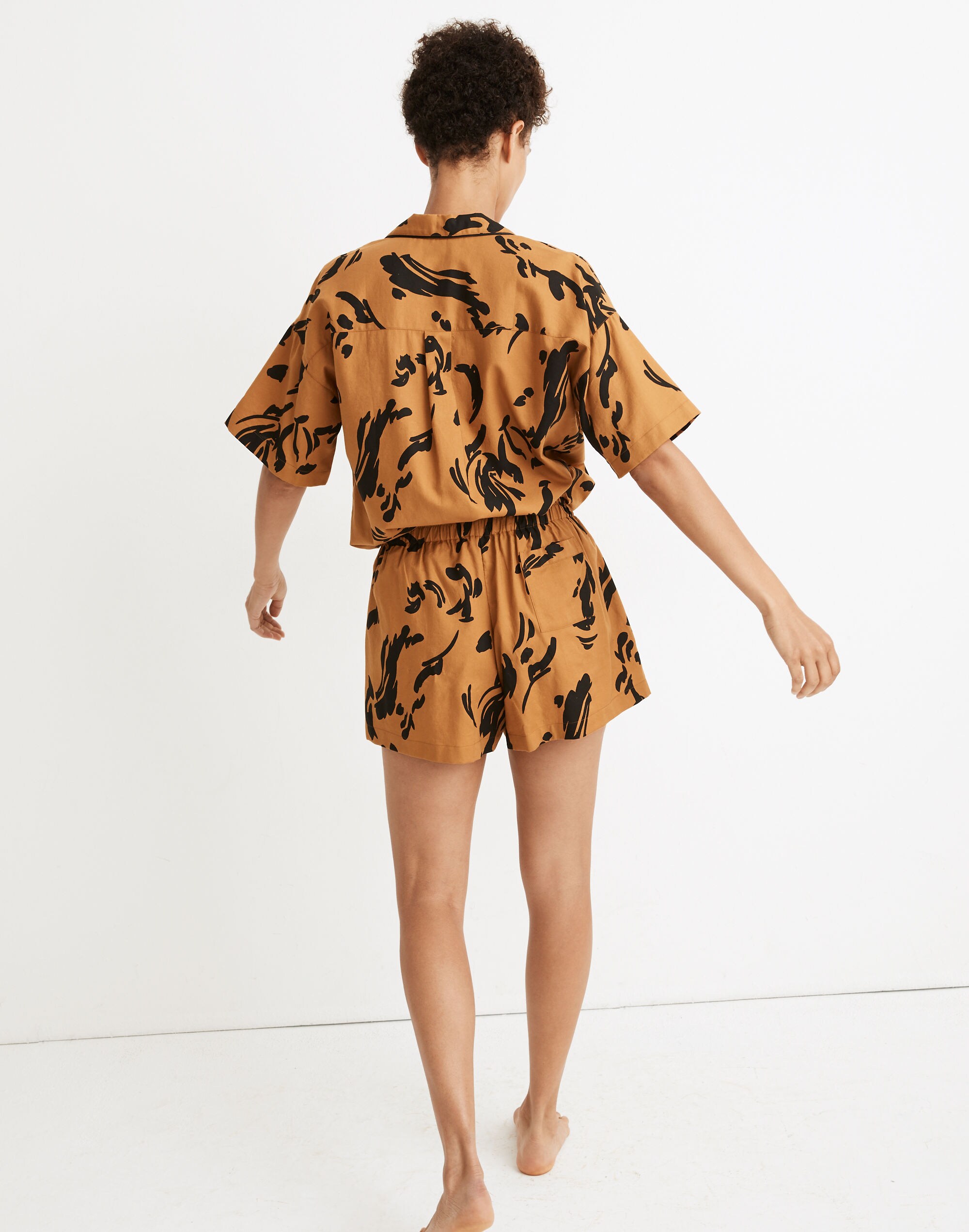 Oversized Pajama Shorts in Abstract Tiger