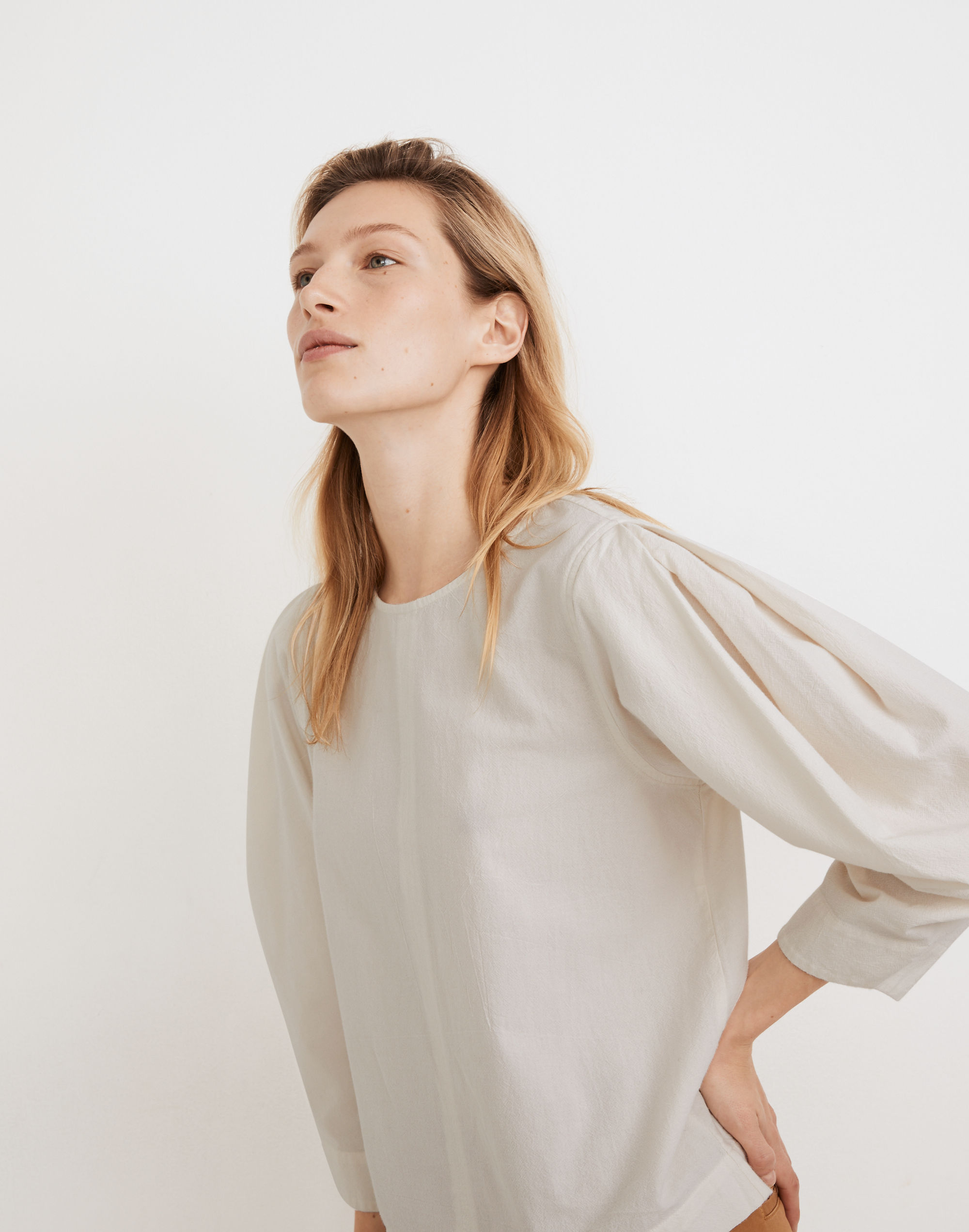 Crepe Puff-Sleeve Seamed Top