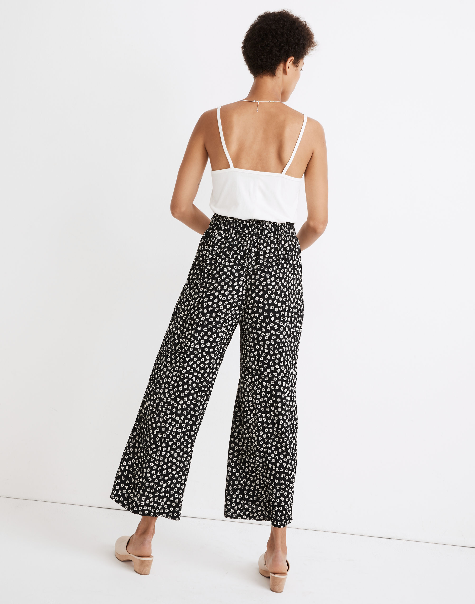 Huston Pull-On Crop Pants in Woodcut Flowers