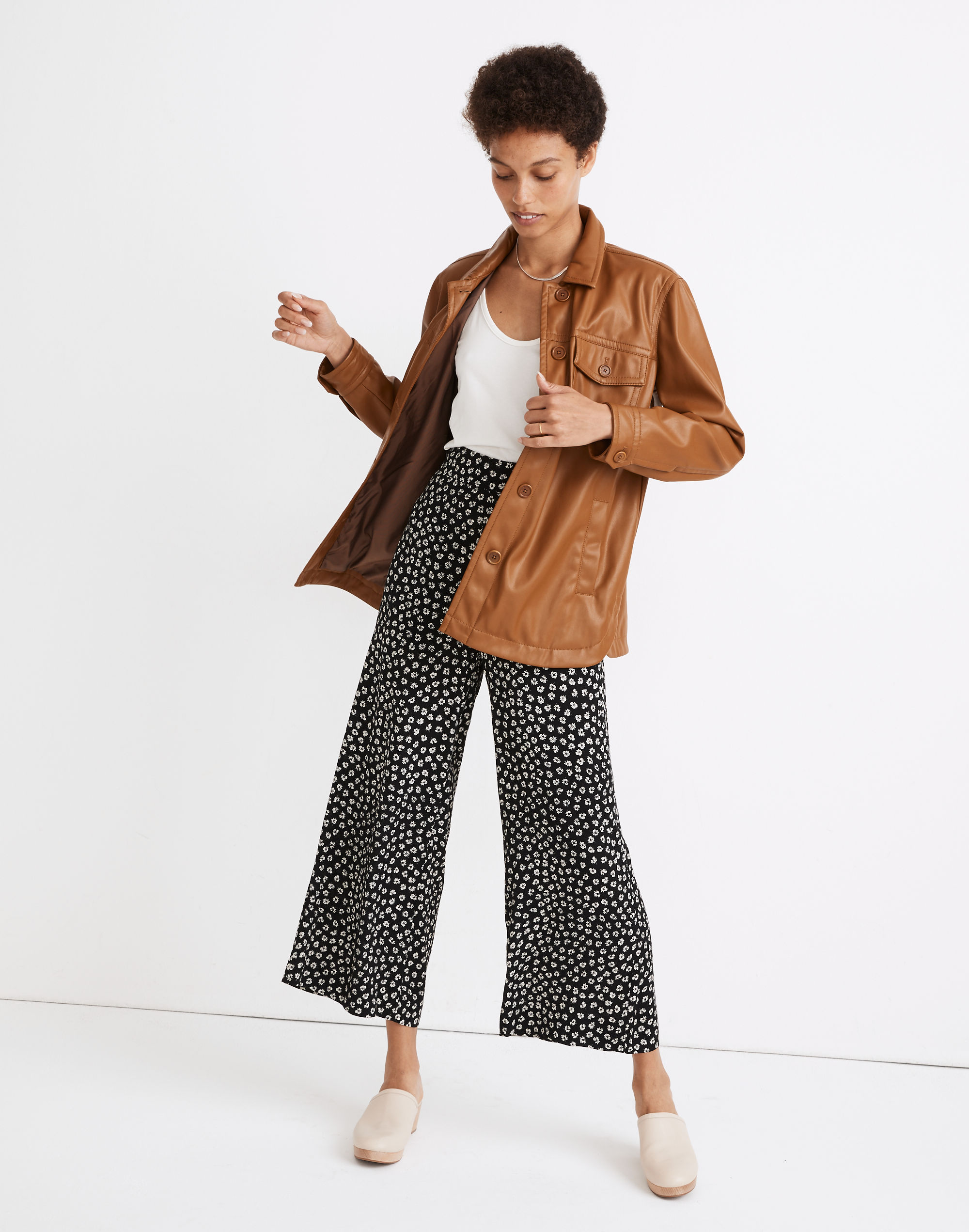 Huston Pull-On Crop Pants in Woodcut Flowers