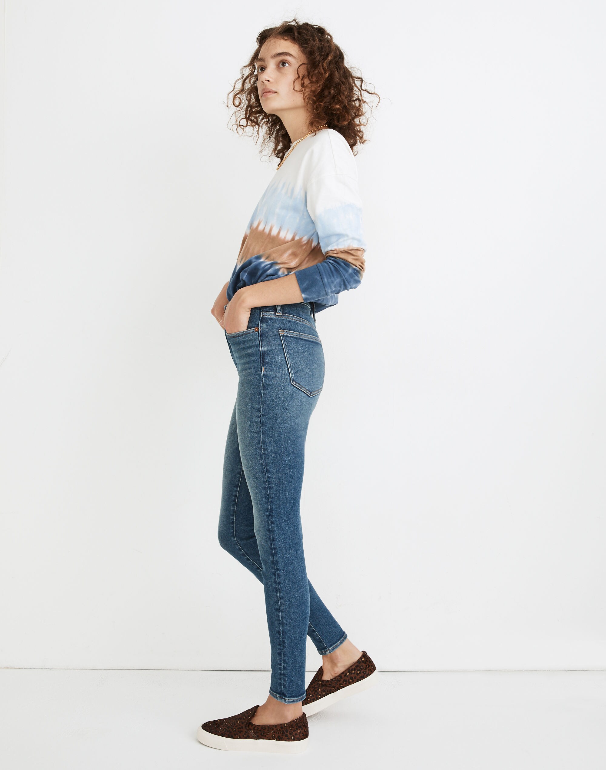 9" Mid-Rise Skinny Jeans in Fairside Wash
