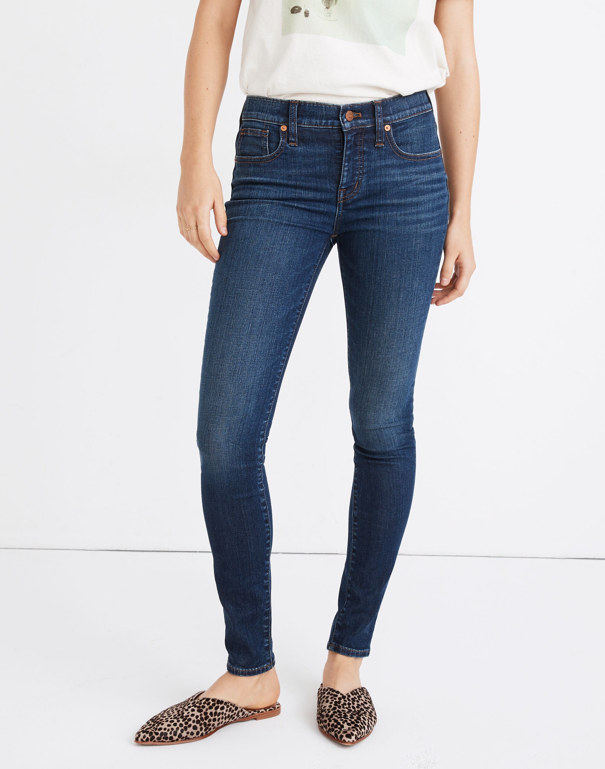8" Skinny Jeans in Greendale Wash