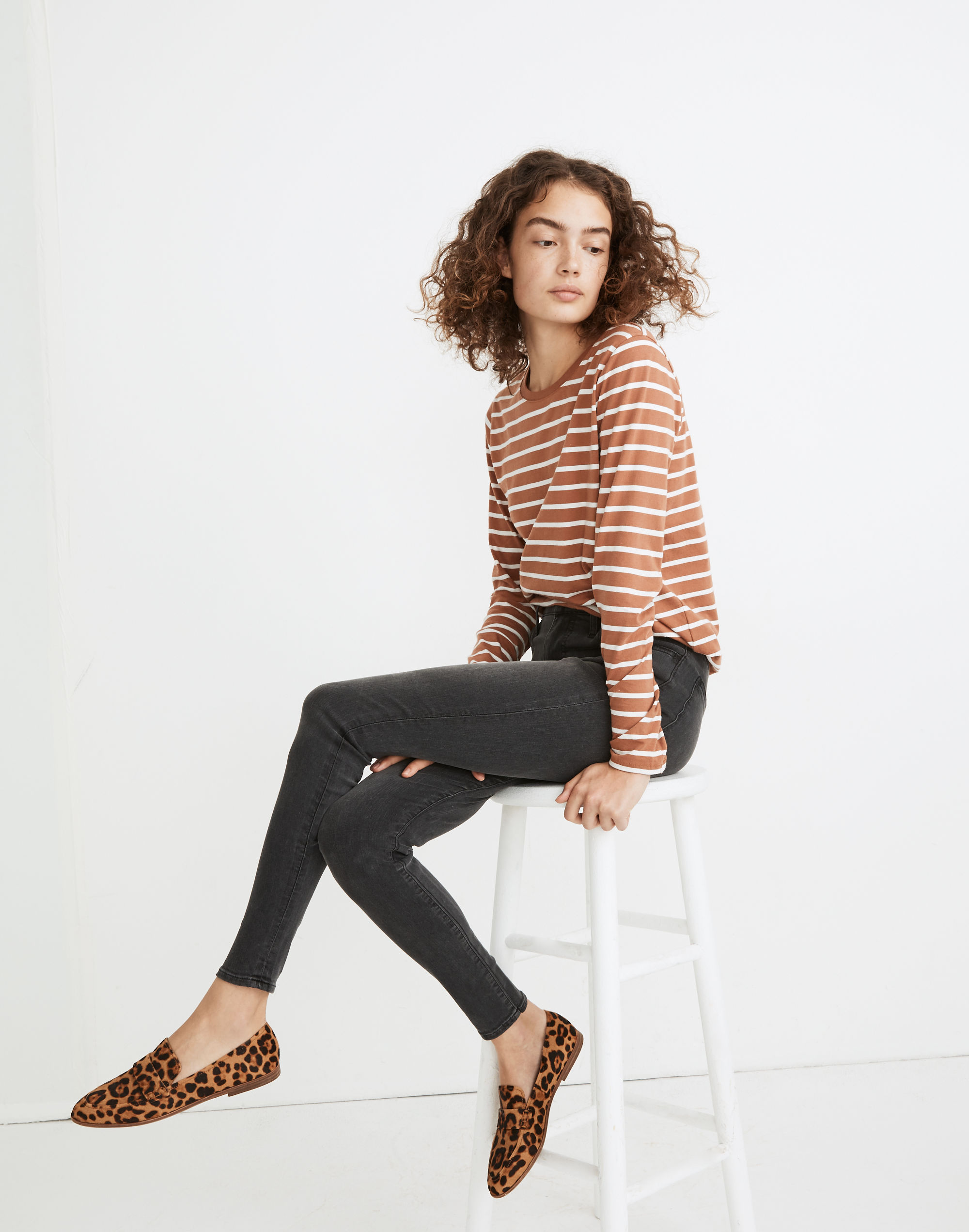 9" Mid-Rise Roadtripper Supersoft Jeans in Ashmont Wash