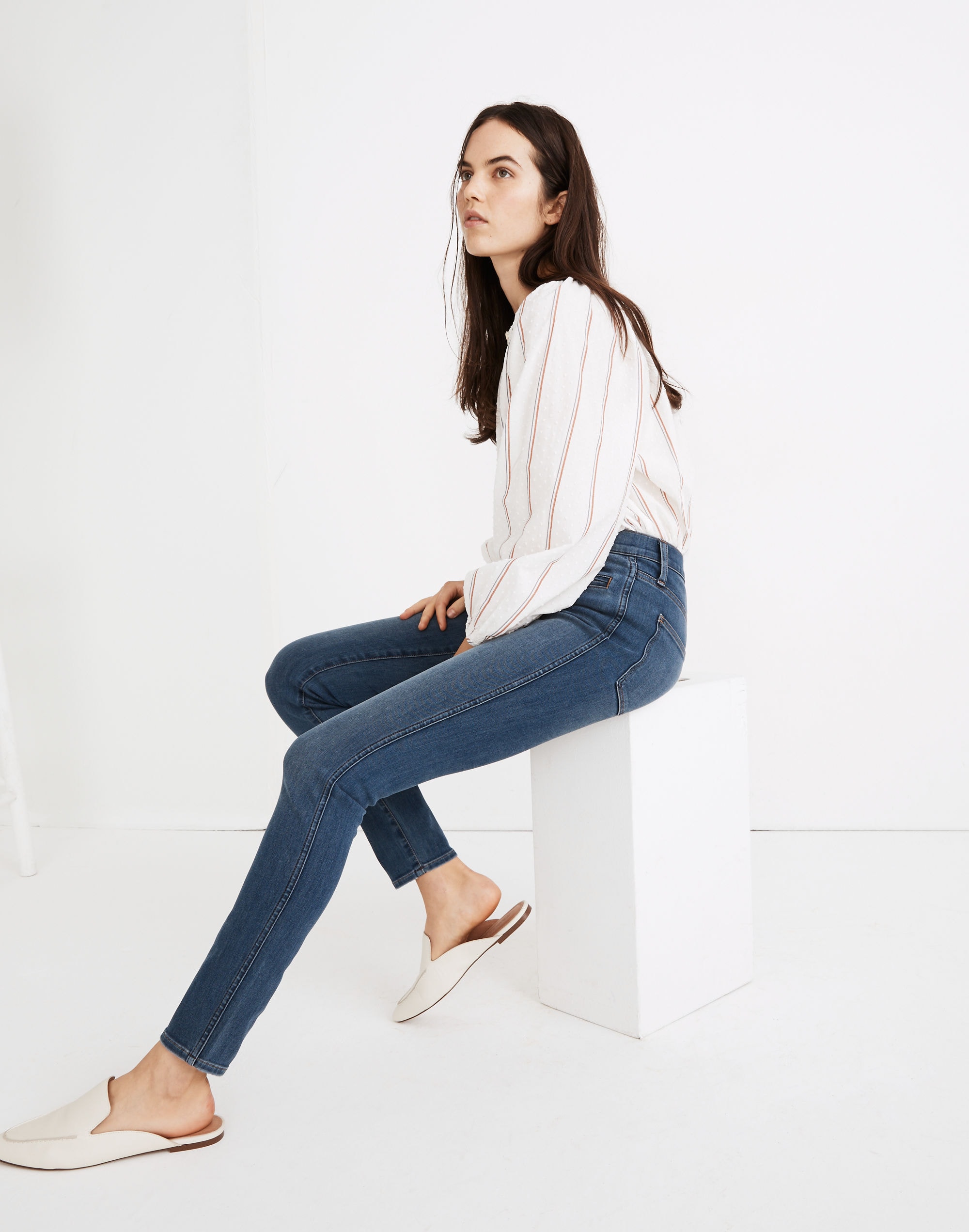 Petite 10" High-Rise Roadtripper Jeggings in Ellerby Wash: Zip Pocket Edition