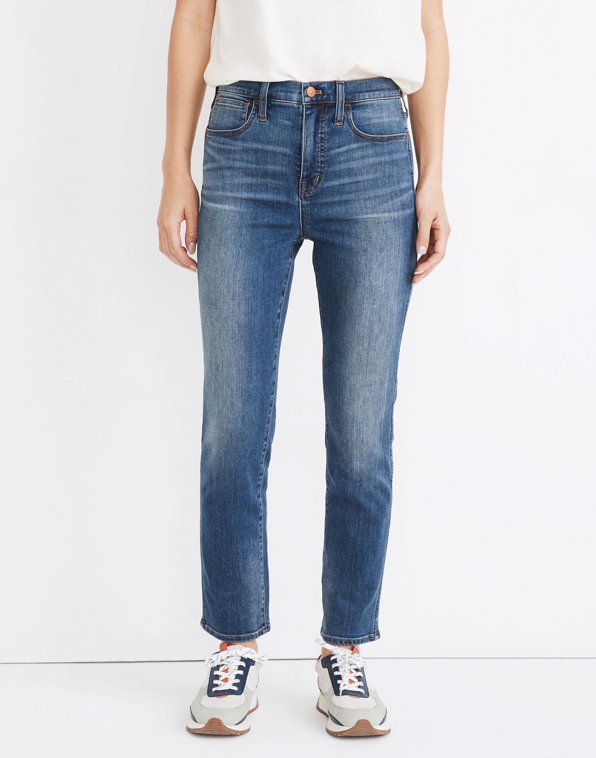 Petite Roadtripper Stovepipe Jeans in Randie Wash